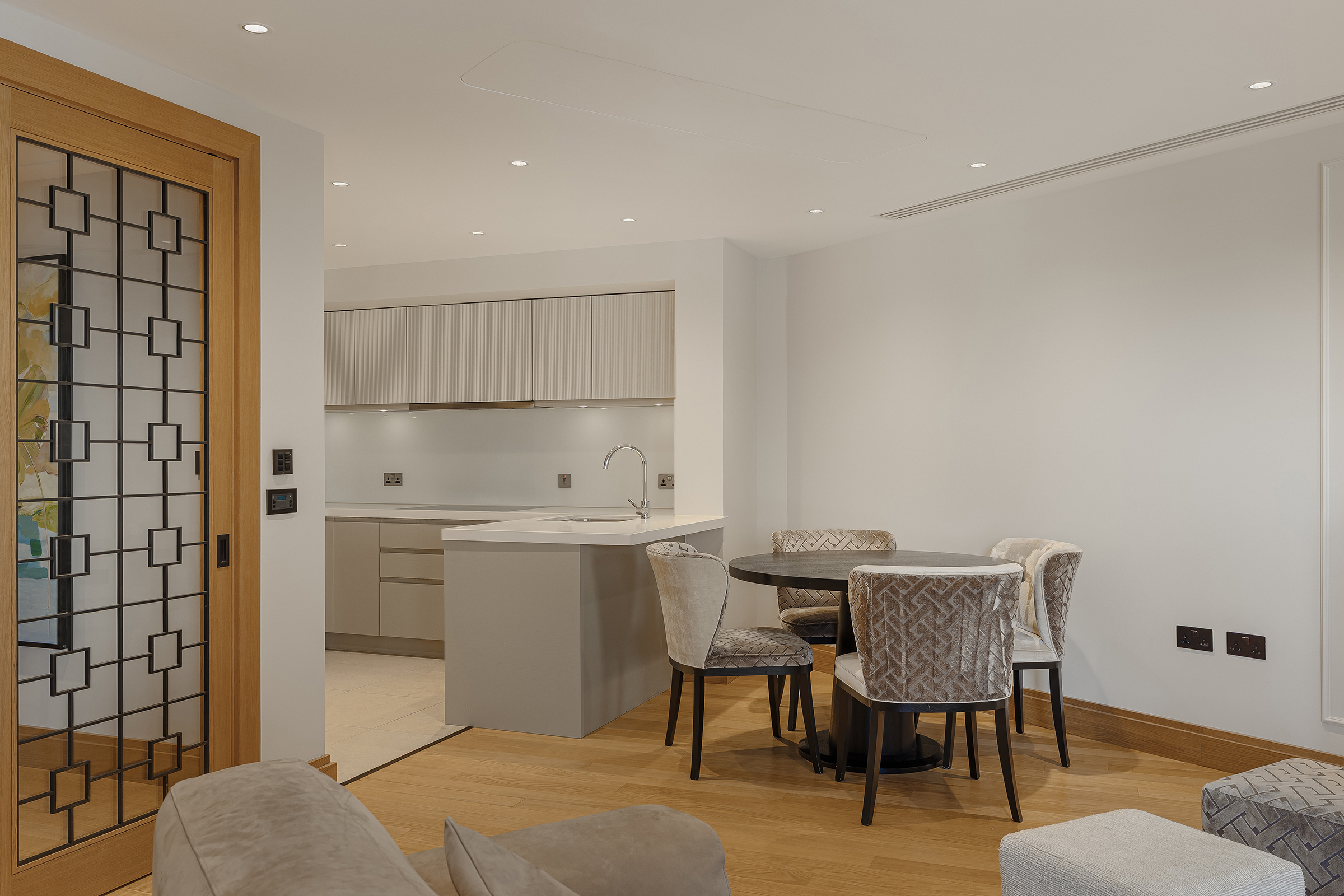  A Three-Bedroom Lateral Apartment at Cleland House - 物件實景