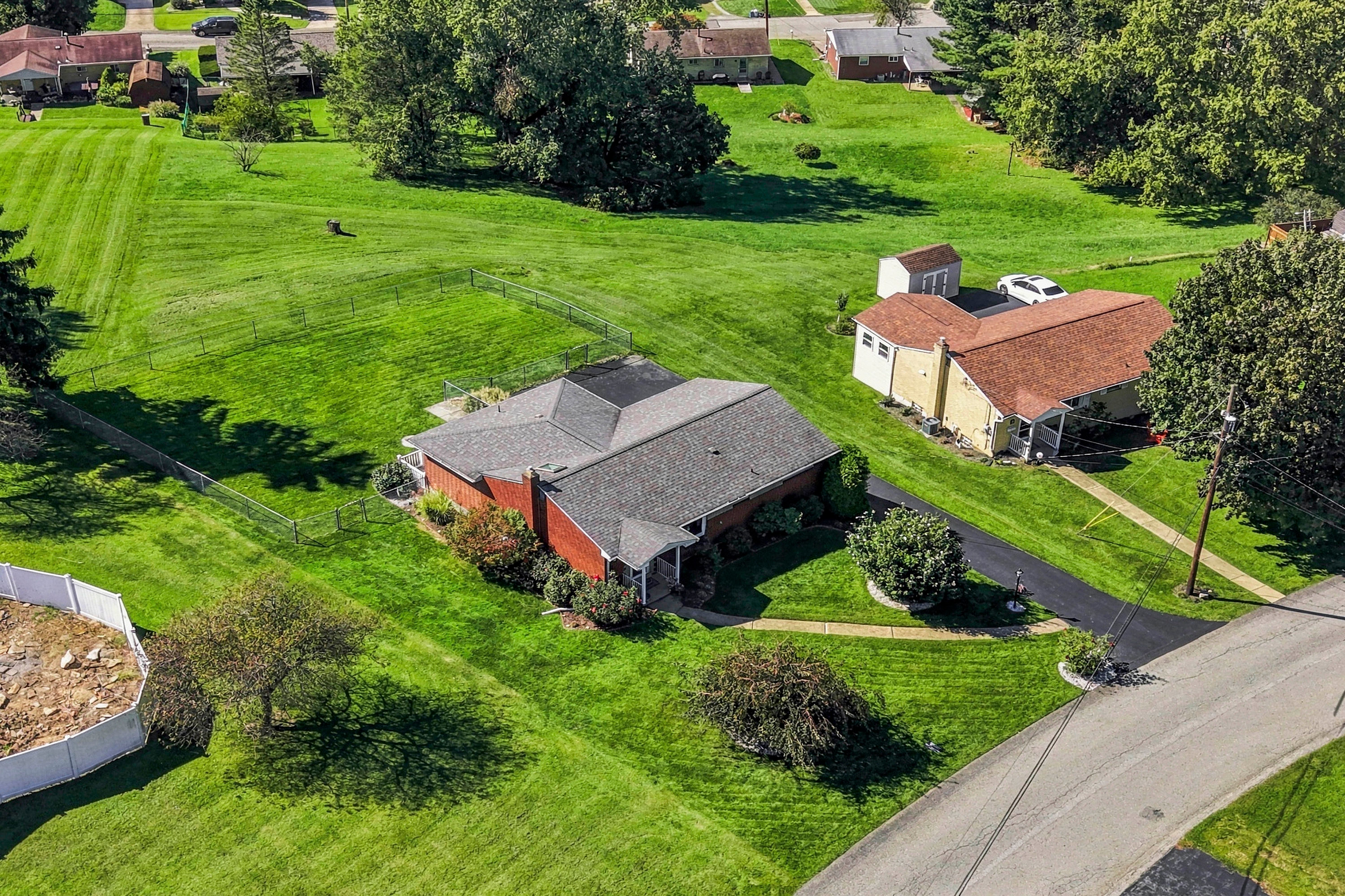  16 South Rolling Hills Avenue, Irwin, PA 15642 - 物件實景