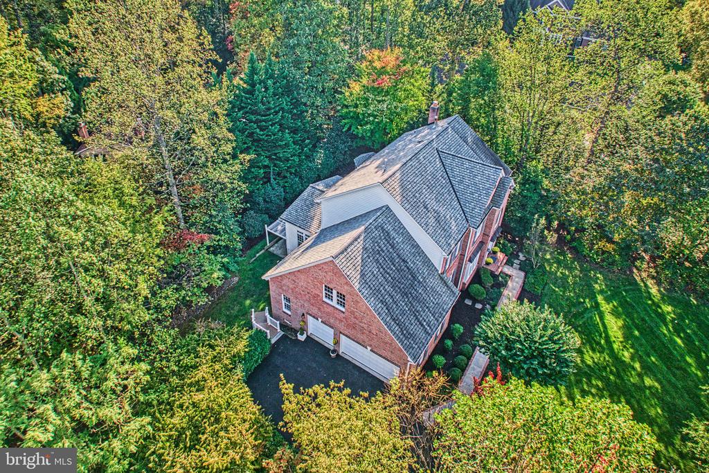 Fairfax, Virginia, 22033, United States, 6 Bedrooms Bedrooms, ,6 BathroomsBathrooms,Residential,For Sale,1973786