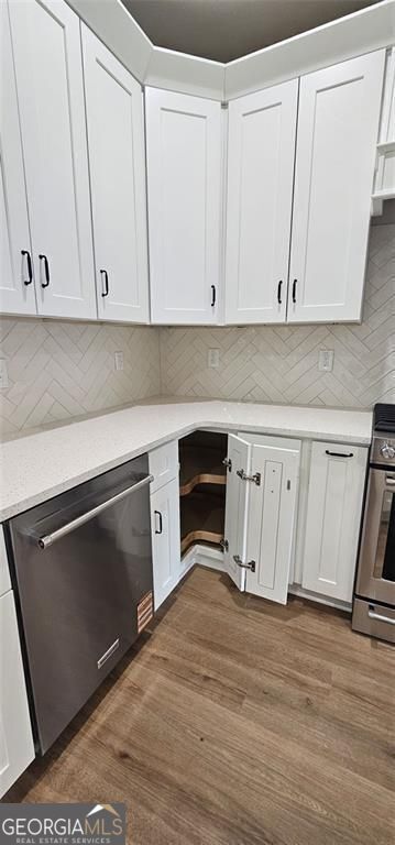 Loganville, Georgia, 30052, United States, 4 Bedrooms Bedrooms, ,4 BathroomsBathrooms,Residential,For Sale,1894991