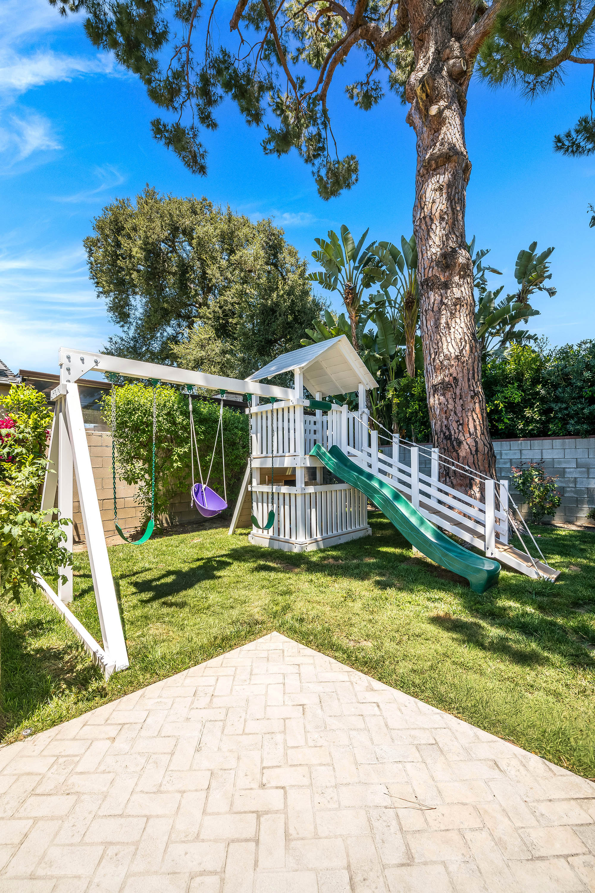  5320 Irvine Avenue - 物件實景