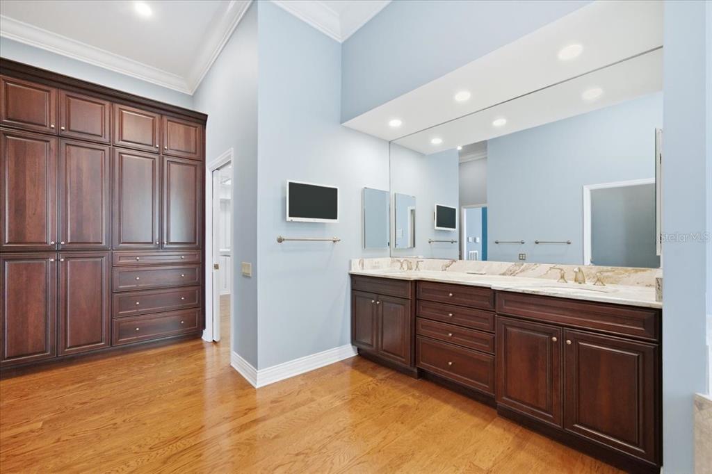 Tampa, Florida, 33647, United States, 4 Bedrooms Bedrooms, ,6 BathroomsBathrooms,Residential,For Sale,1989549