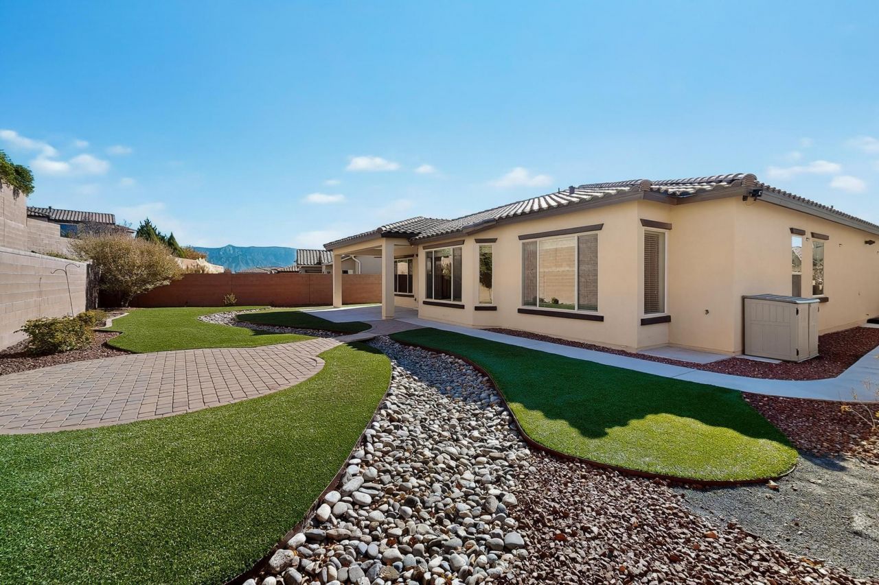 Rio Rancho, New Mexico, 87124, United States, 3 Bedrooms Bedrooms, ,2 BathroomsBathrooms,Residential,For Sale,1992883