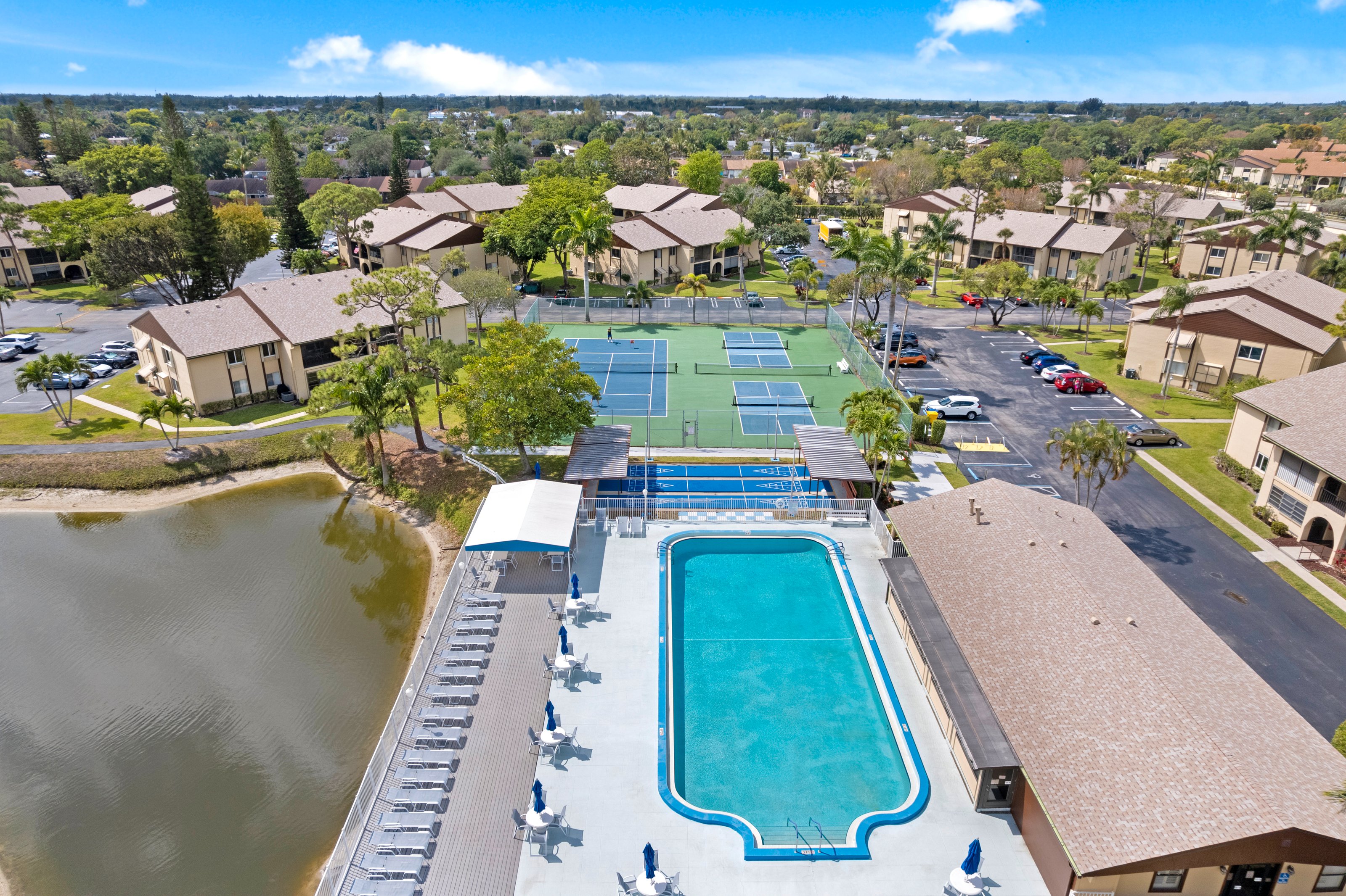  339 Pine Ridge Circle, Greenacres, FL, 33463 - 物件實景