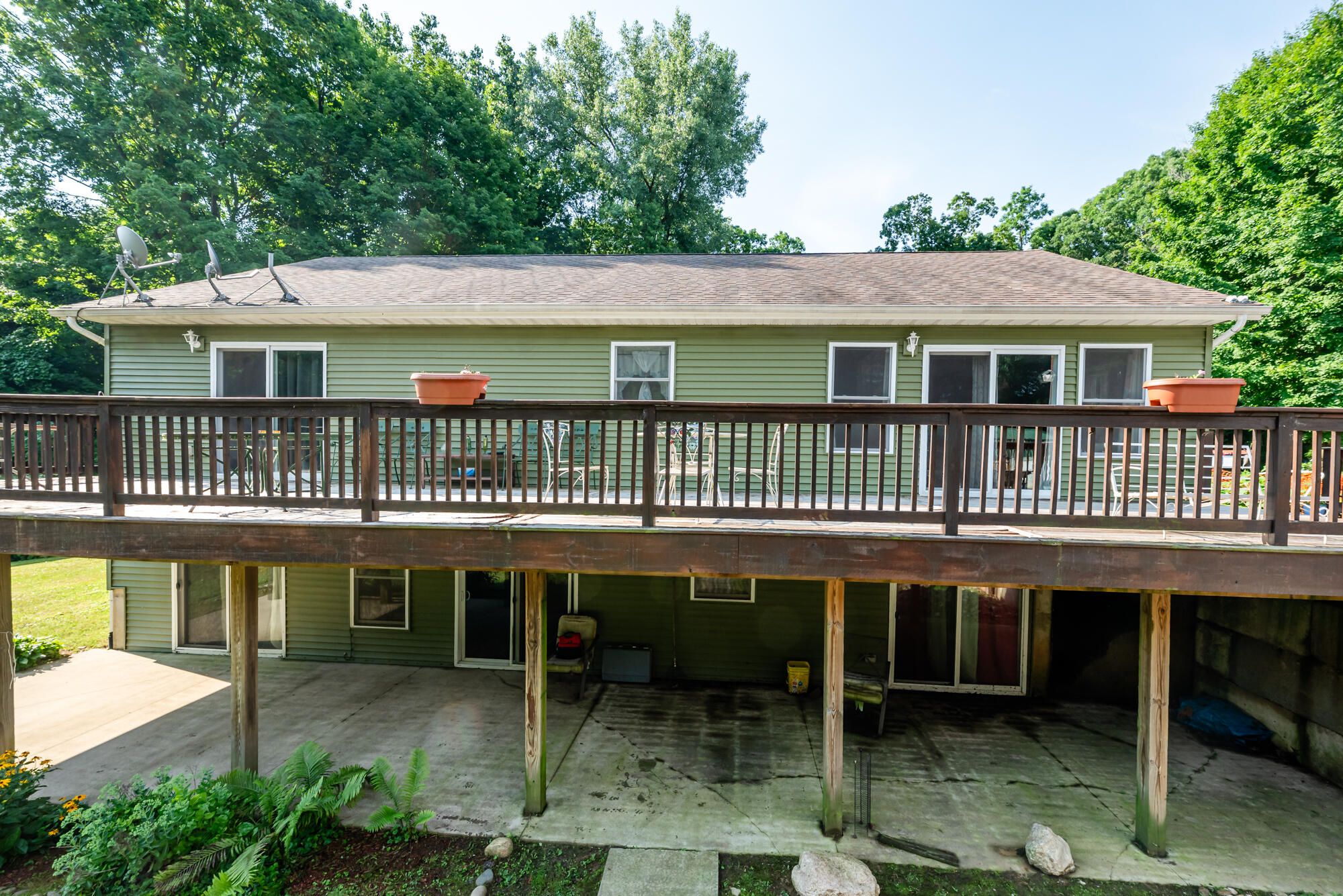 Buchanan, Michigan, 49107, United States, 5 Bedrooms Bedrooms, ,3 BathroomsBathrooms,Residential,For Sale,1974856