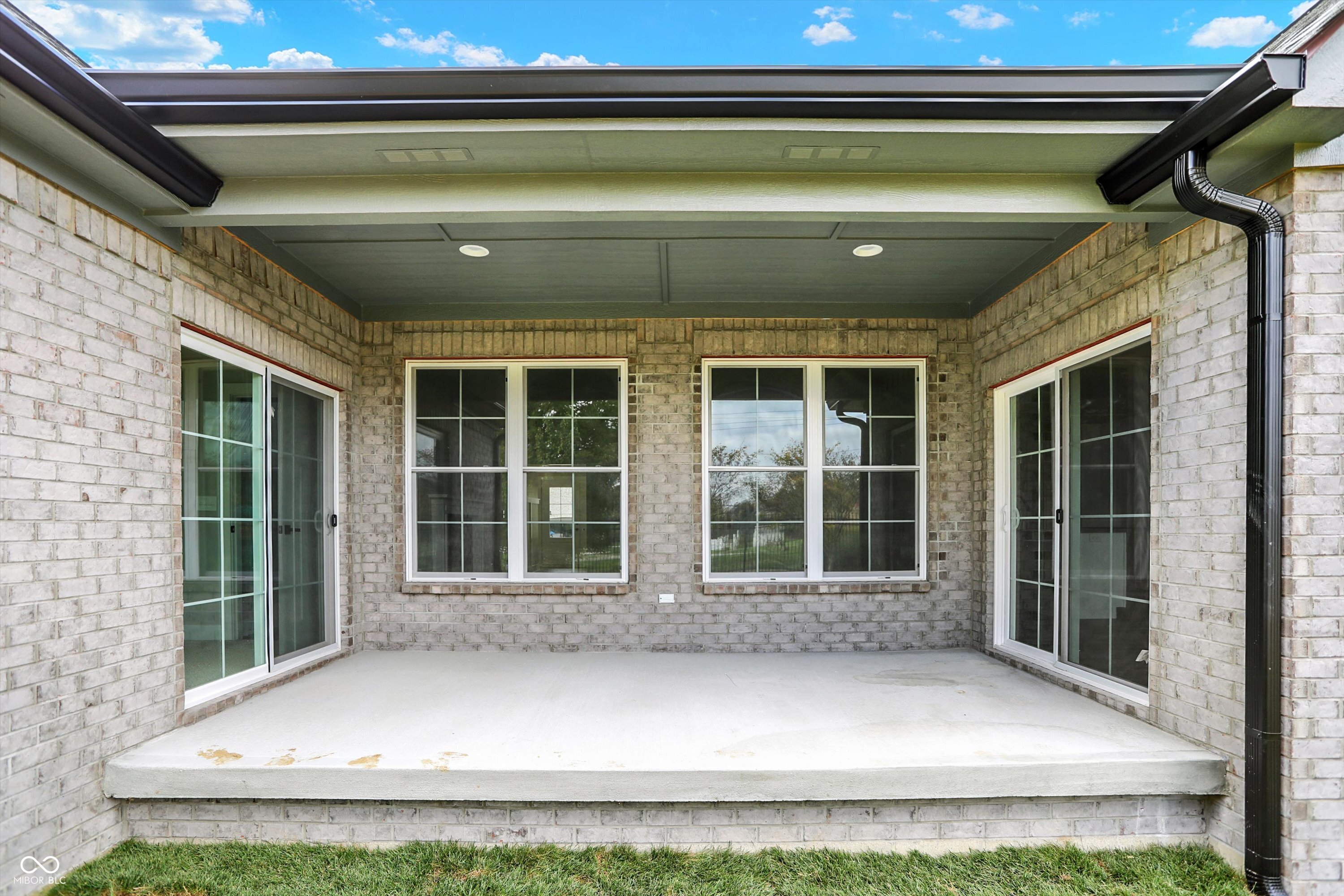 Indianapolis, Indiana, 46237, United States, 4 Bedrooms Bedrooms, ,2 BathroomsBathrooms,Residential,For Sale,1983350