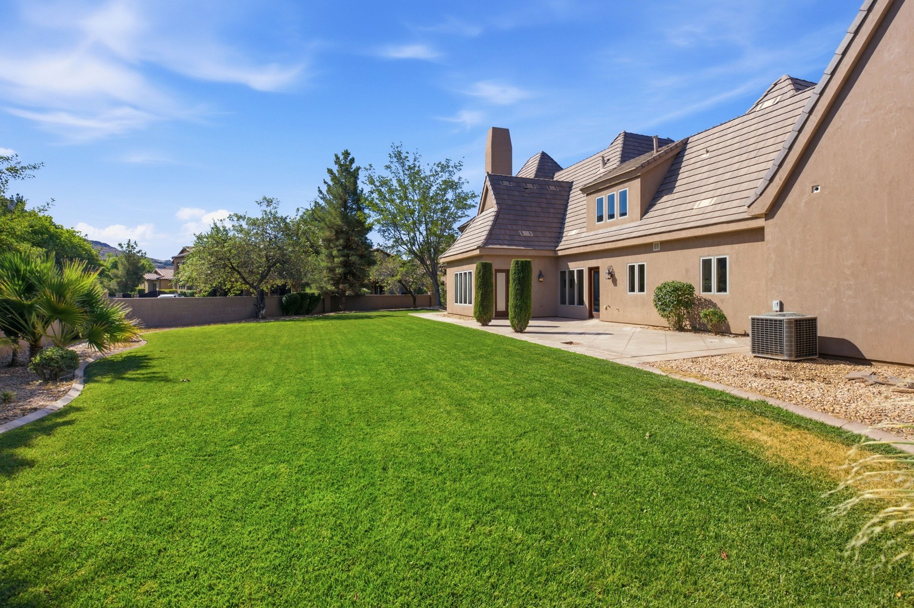  French Country Estate, Tucked Within an Exclusive Luxury Gated Community - 物件實景