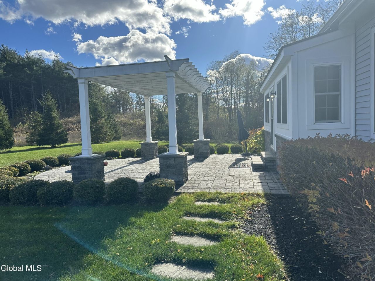 Altamont, New York, 12009, United States, 3 Bedrooms Bedrooms, ,3 BathroomsBathrooms,Residential,For Sale,1988112