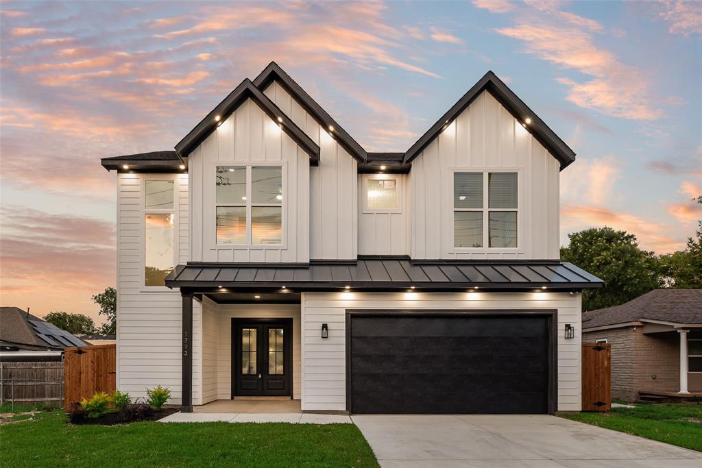 Dallas, Texas, 75211, United States, 4 Bedrooms Bedrooms, ,4 BathroomsBathrooms,Residential,For Sale,1893566