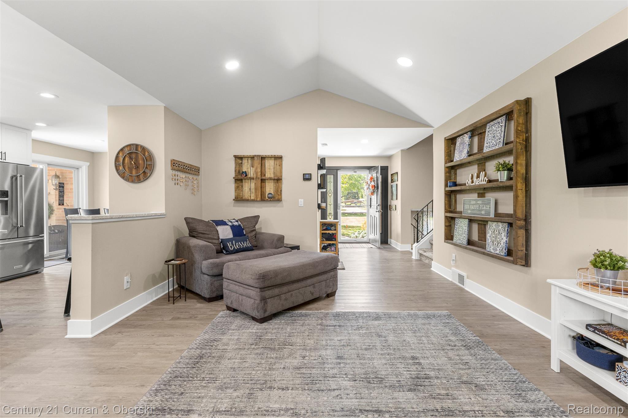 Canton Charter Township, Michigan, 48188, United States, 5 Bedrooms Bedrooms, ,3 BathroomsBathrooms,Residential,For Sale,1904333