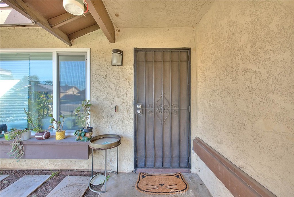 Jurupa Valley, California, 92509, United States, 4 Bedrooms Bedrooms, ,2 BathroomsBathrooms,Residential,For Sale,1998083