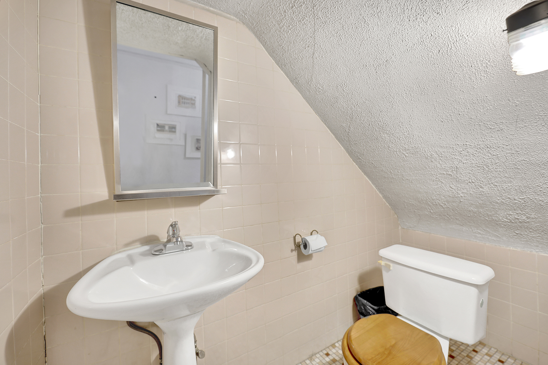 Brooklyn, New York, 11235, United States, 10 Bedrooms Bedrooms, ,4 BathroomsBathrooms,Residential,For Sale,1975814