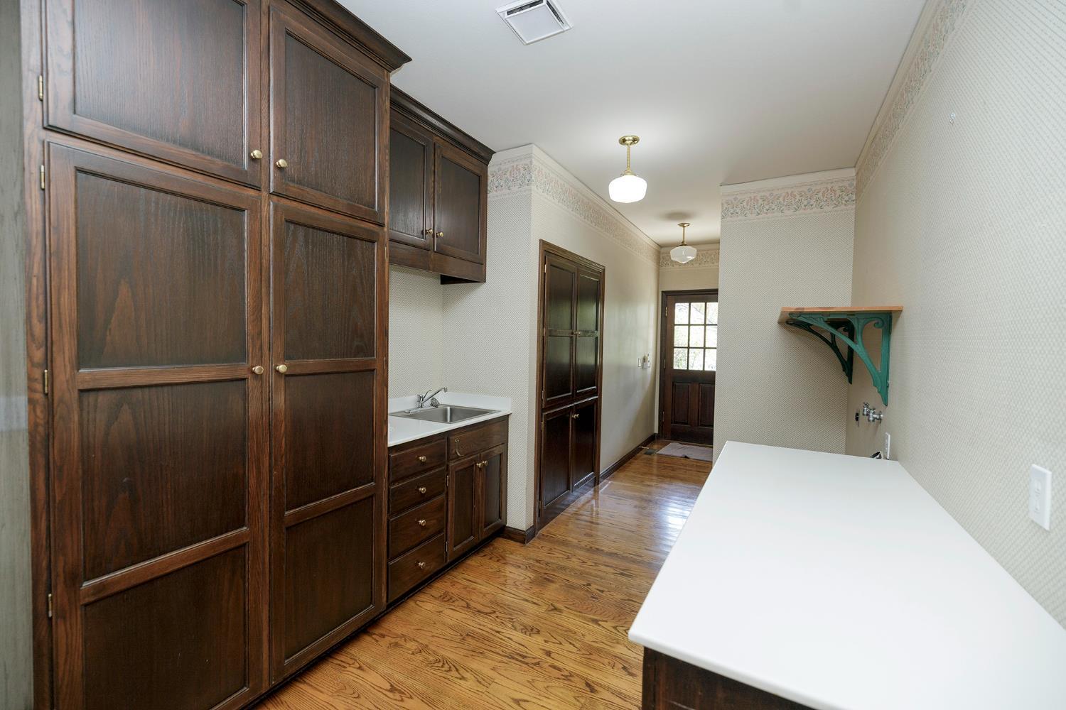 Turlock, California, 95380, United States, 4 Bedrooms Bedrooms, ,5 BathroomsBathrooms,Residential,For Sale,1992358