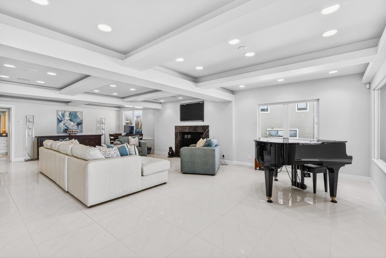 Markesan, Wisconsin, 53946, United States, 5 Bedrooms Bedrooms, ,4 BathroomsBathrooms,Residential,For Sale,2023665