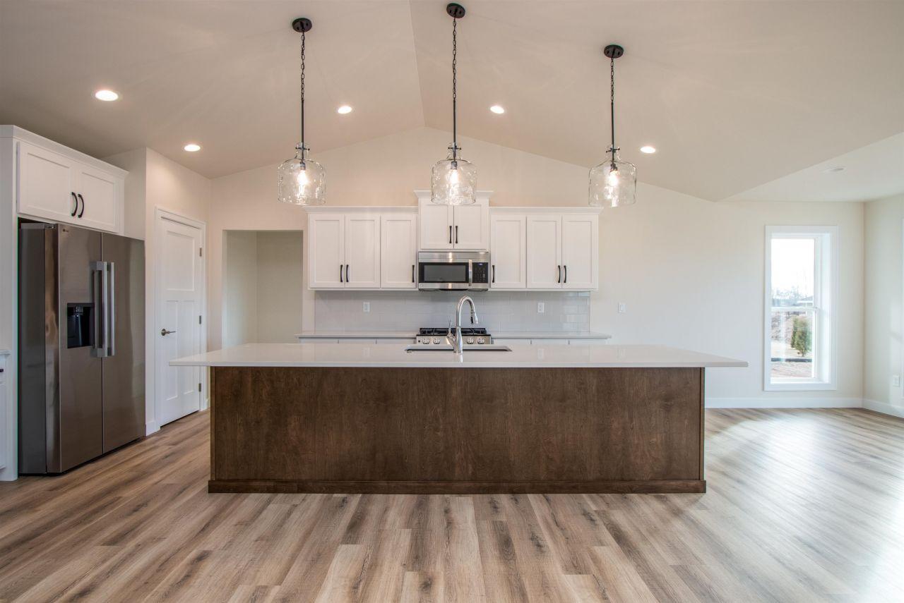 DE PERE, Wisconsin, 54115, United States, 3 Bedrooms Bedrooms, ,3 BathroomsBathrooms,Residential,For Sale,1695788
