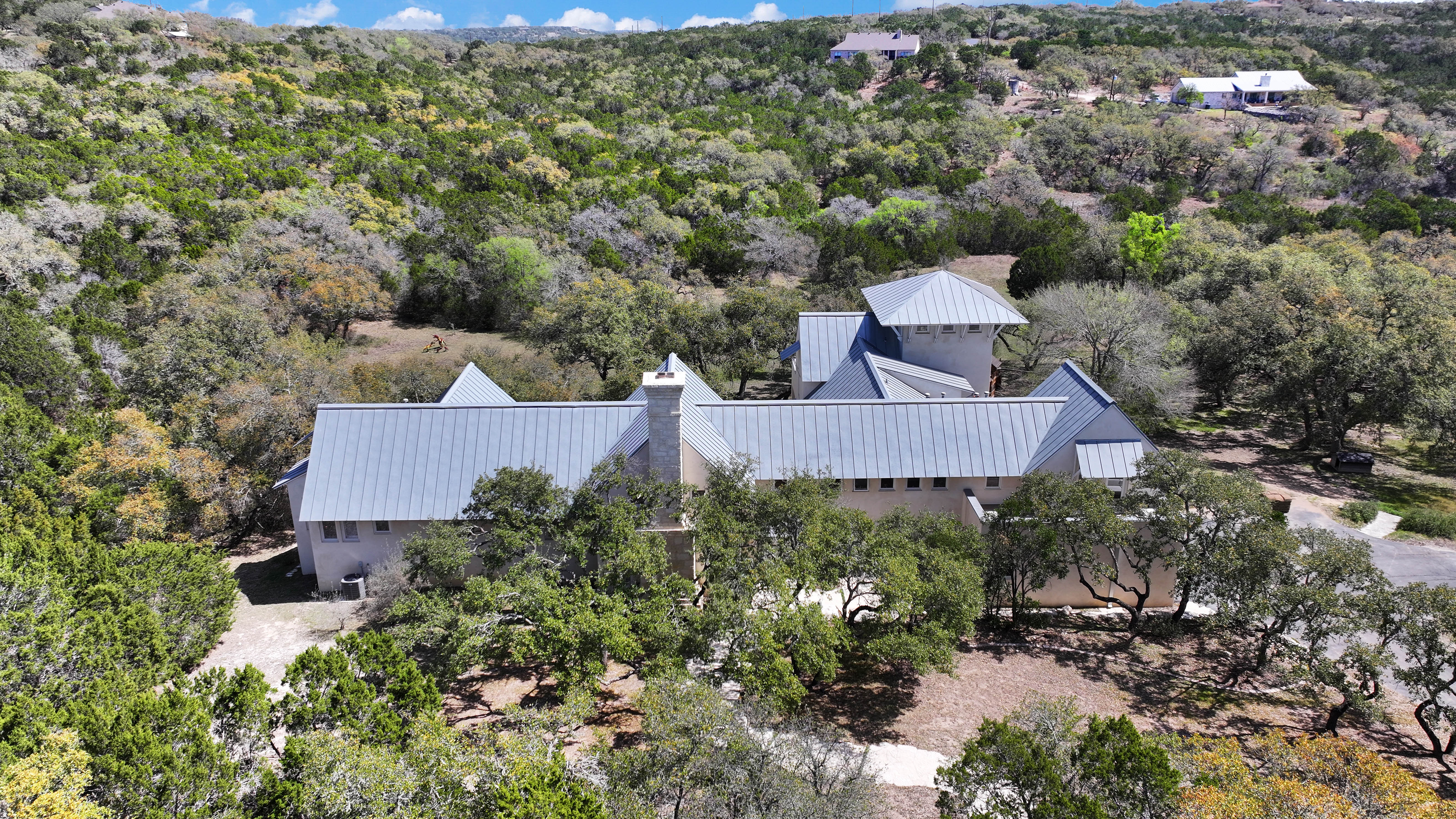  Hill Country Estate with Privacy and Presence - 物件實景
