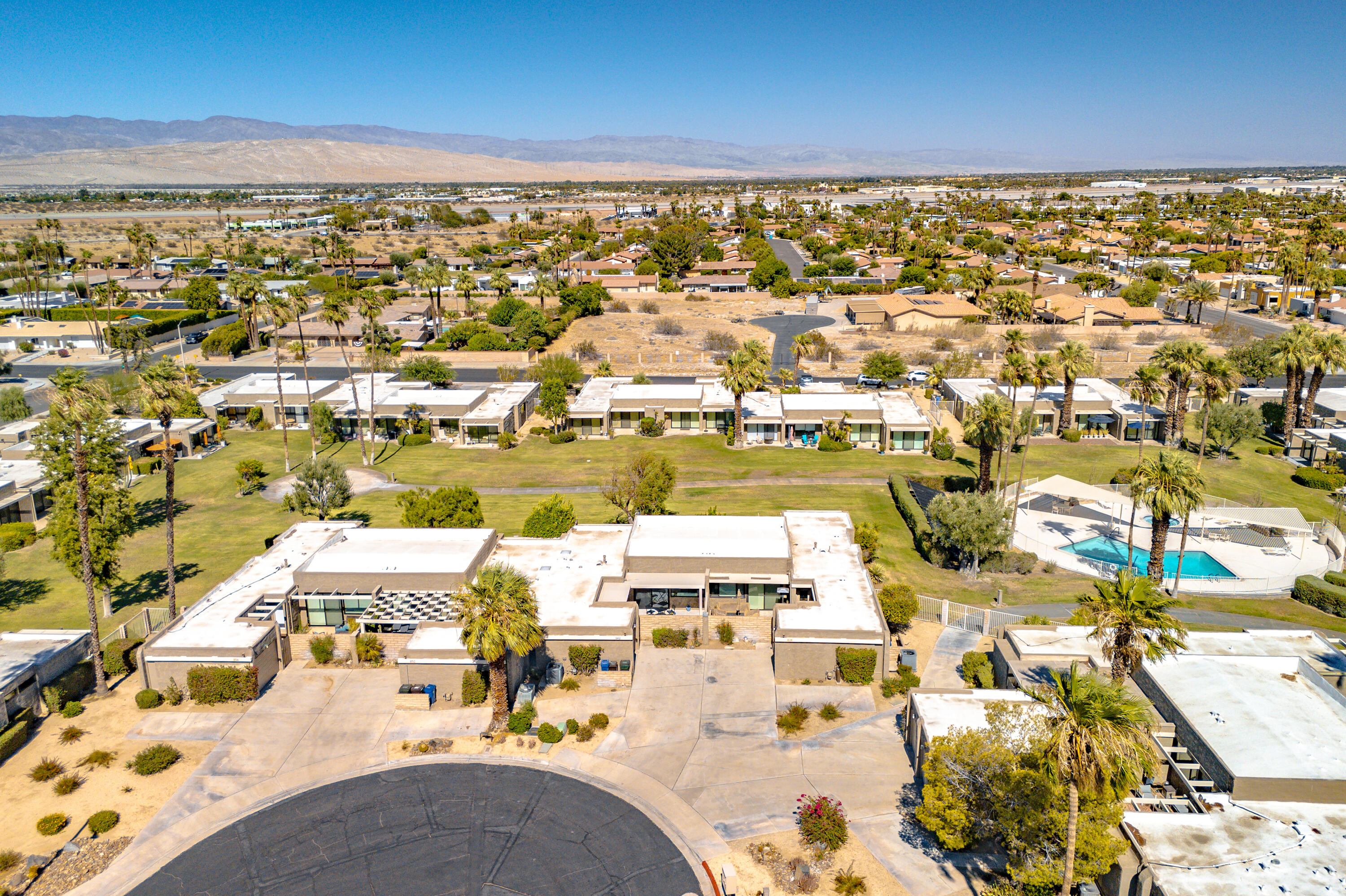 Palm Springs, California, 92262, United States, 2 Bedrooms Bedrooms, ,2 BathroomsBathrooms,Residential,For Sale,1890767