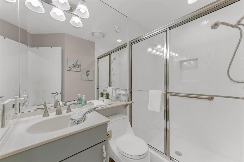 Longboat Key, Florida, 34228, United States, 2 Bedrooms Bedrooms, ,2 BathroomsBathrooms,Residential,For Sale,1991769