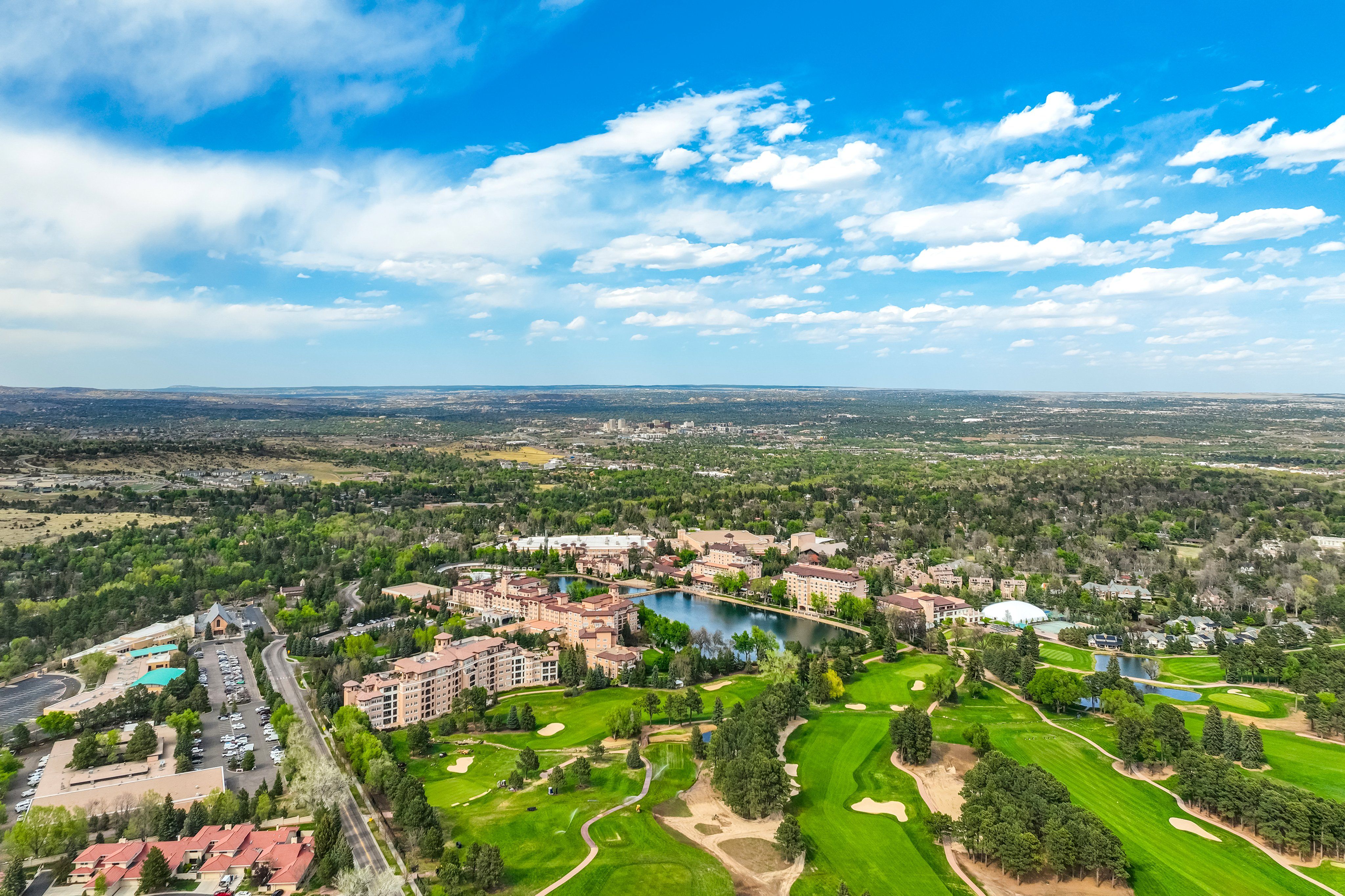  Don Price Mid-Century in Broadmoor Heights: 8 Midland Road - 物件實景