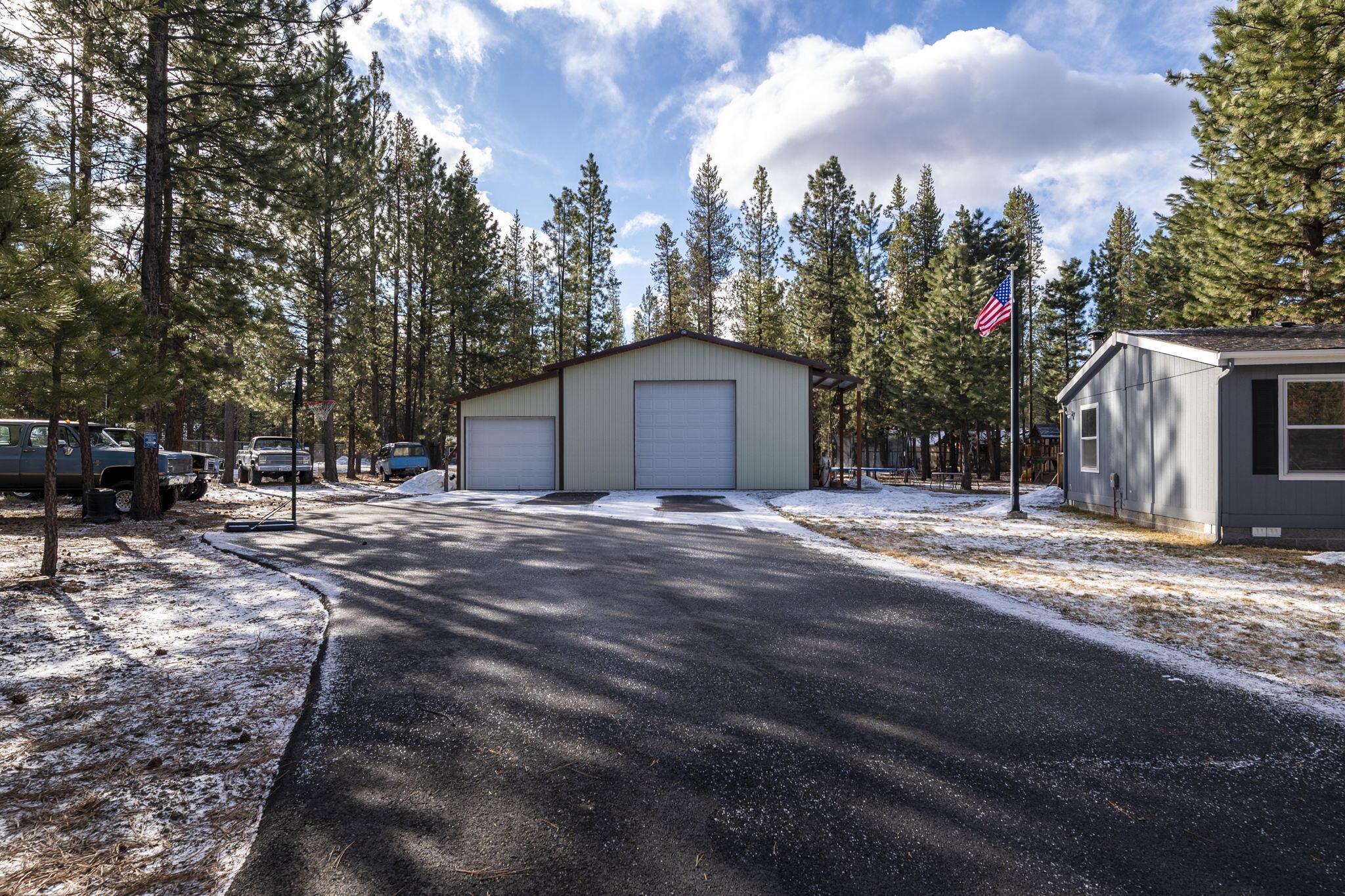 La Pine, Oregon, 97739, United States, 3 Bedrooms Bedrooms, ,2 BathroomsBathrooms,Residential,For Sale,2040090