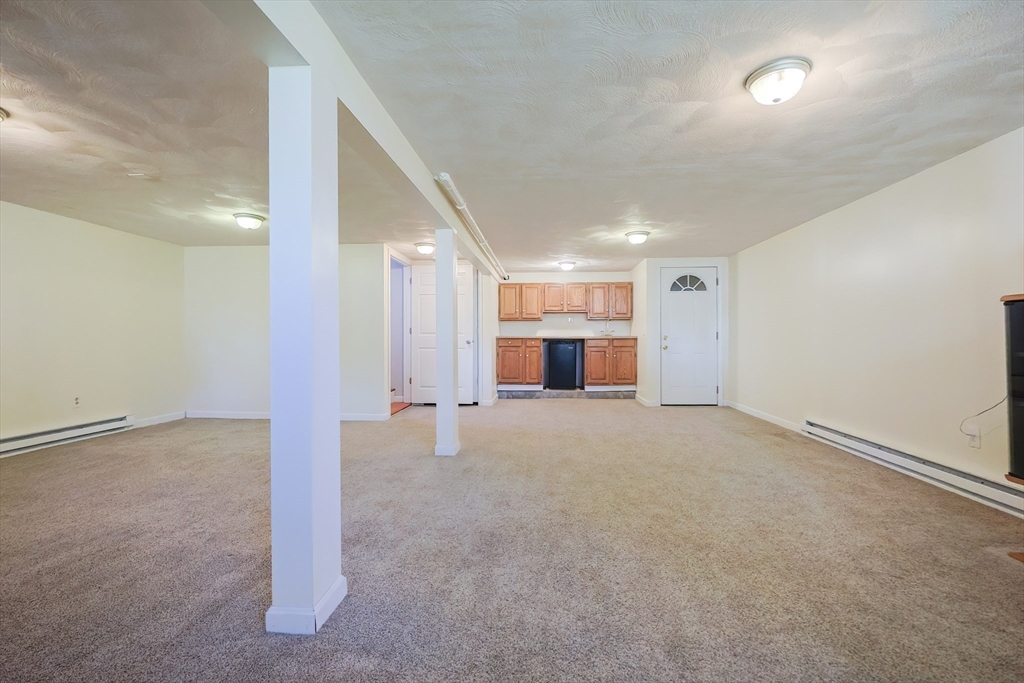 Peabody, Massachusetts, 01960, United States, 3 Bedrooms Bedrooms, ,2 BathroomsBathrooms,Residential,For Sale,2002865