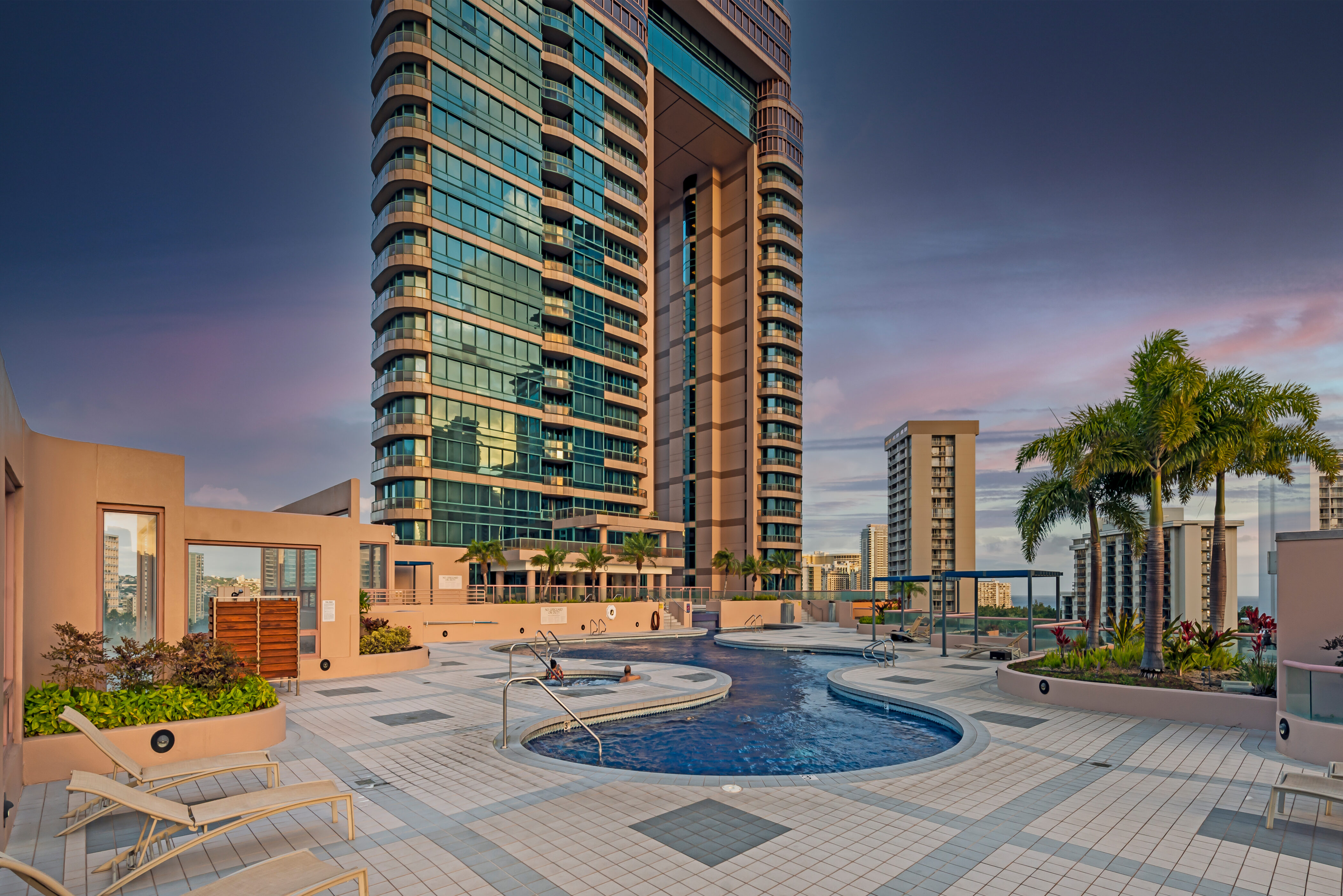 Honolulu, Hawaii, 96815, United States, 3 Bedrooms Bedrooms, ,3 BathroomsBathrooms,Residential,For Sale,1983935