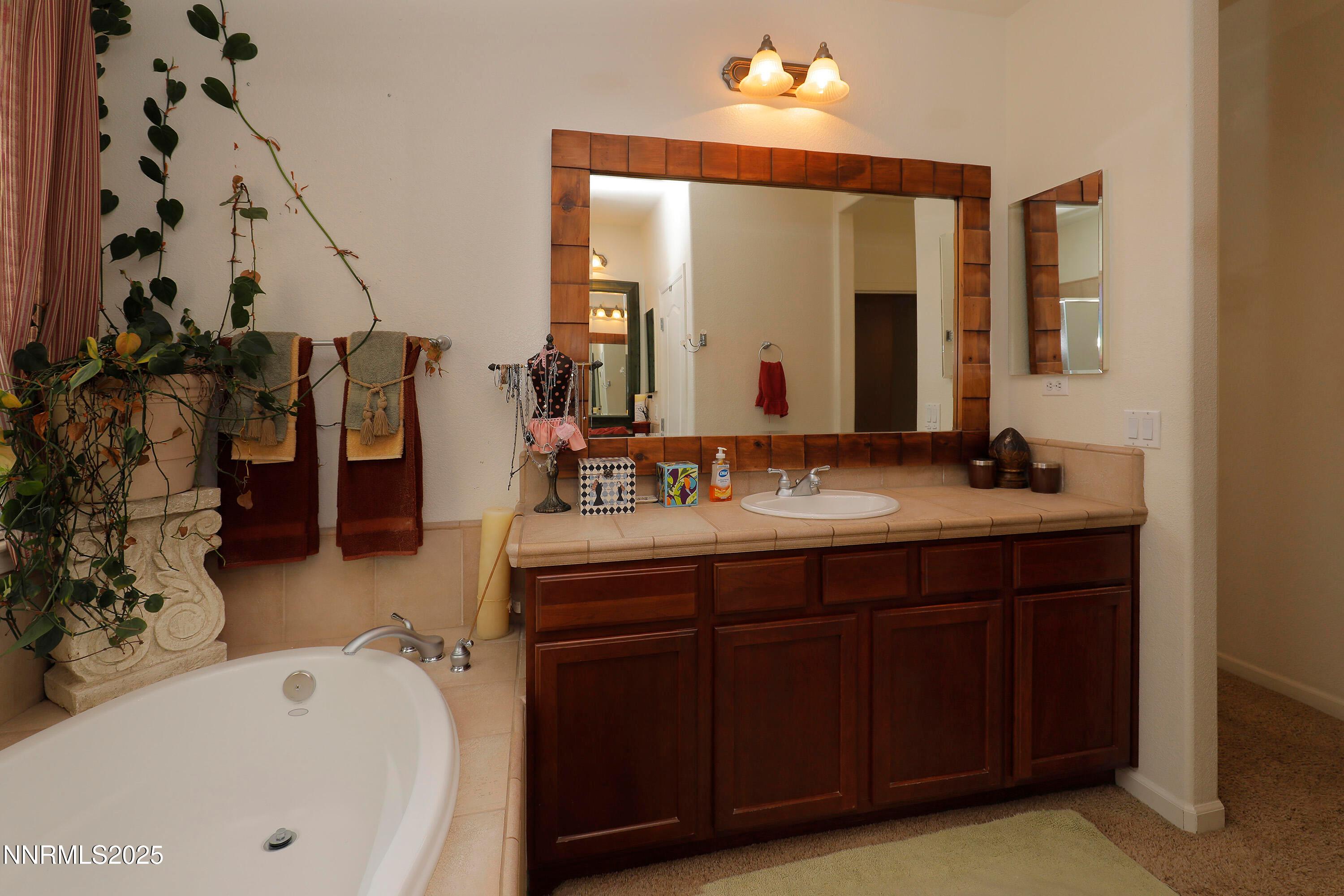 Reno, Nevada, 89521, United States, 4 Bedrooms Bedrooms, ,3 BathroomsBathrooms,Residential,For Sale,1891337