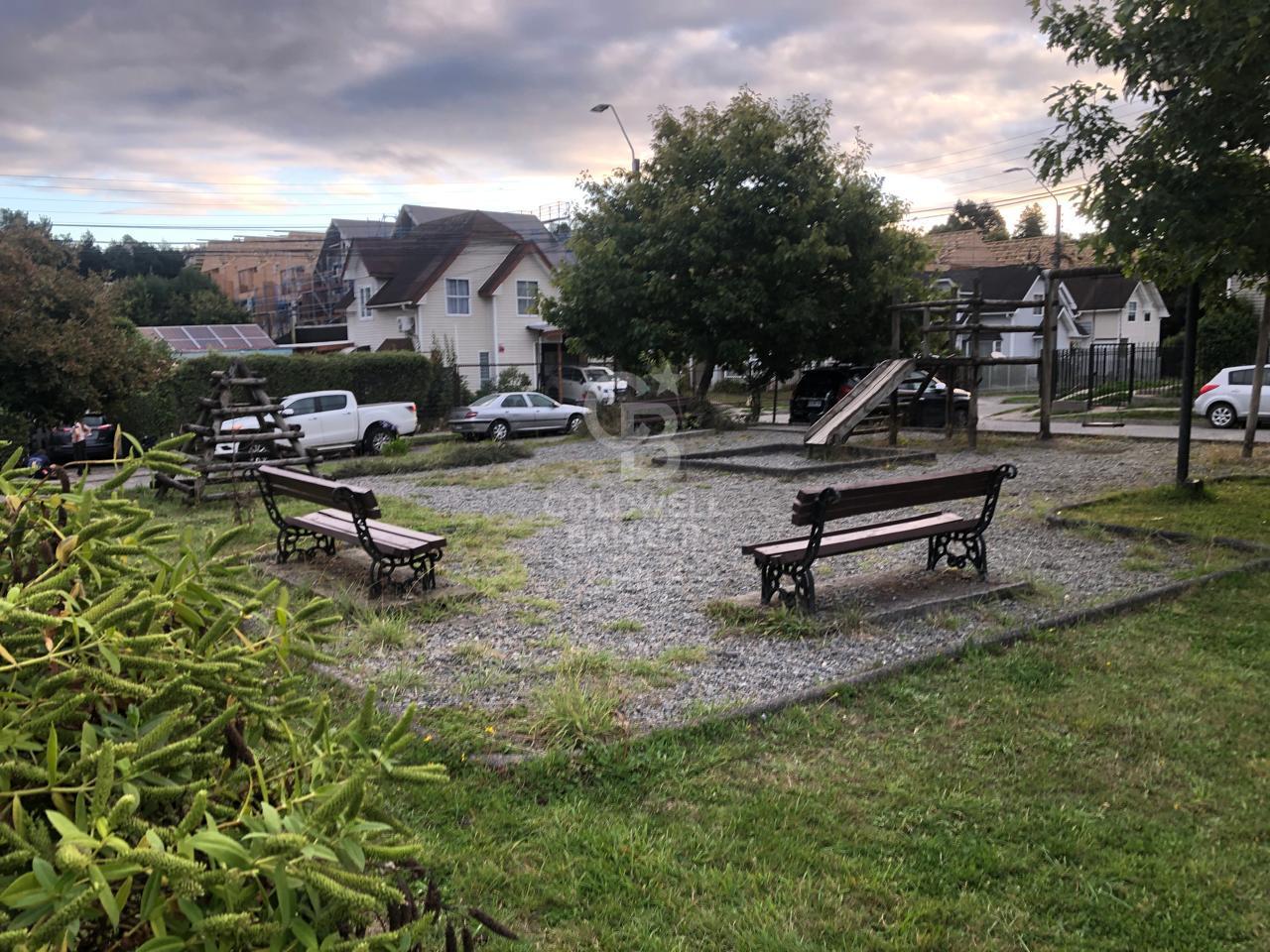 Puerto Varas, Chile, 4 Bedrooms Bedrooms, ,3 BathroomsBathrooms,Residential,For Sale,1857721