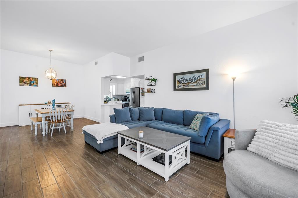 St Pete Beach, Florida, 33706, United States, 3 Bedrooms Bedrooms, ,2 BathroomsBathrooms,Residential,For Sale,1897021