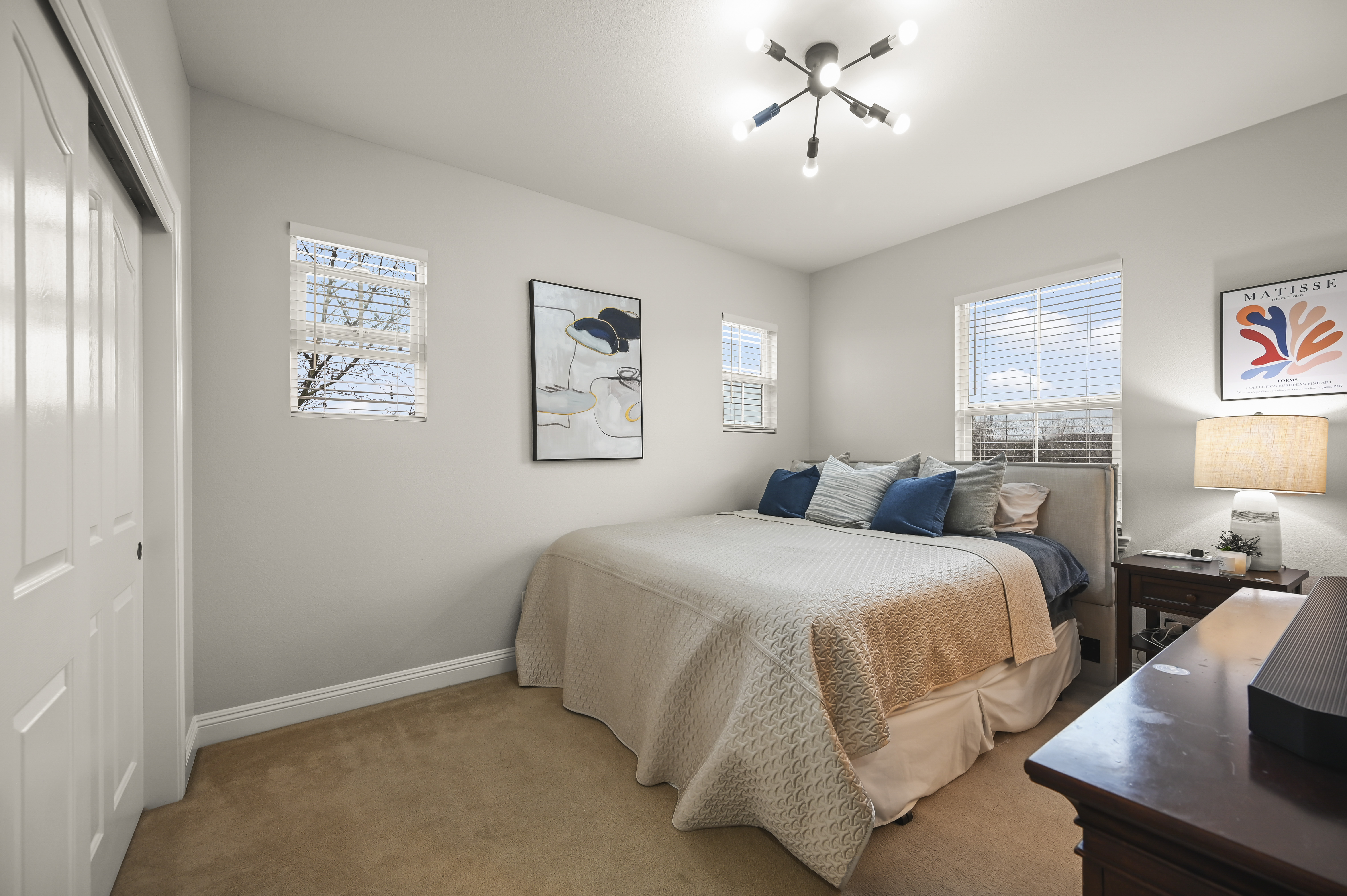  Stunning Monterosso Estate on Private Court with Designer Indoor-Outdoor Living - 物件實景