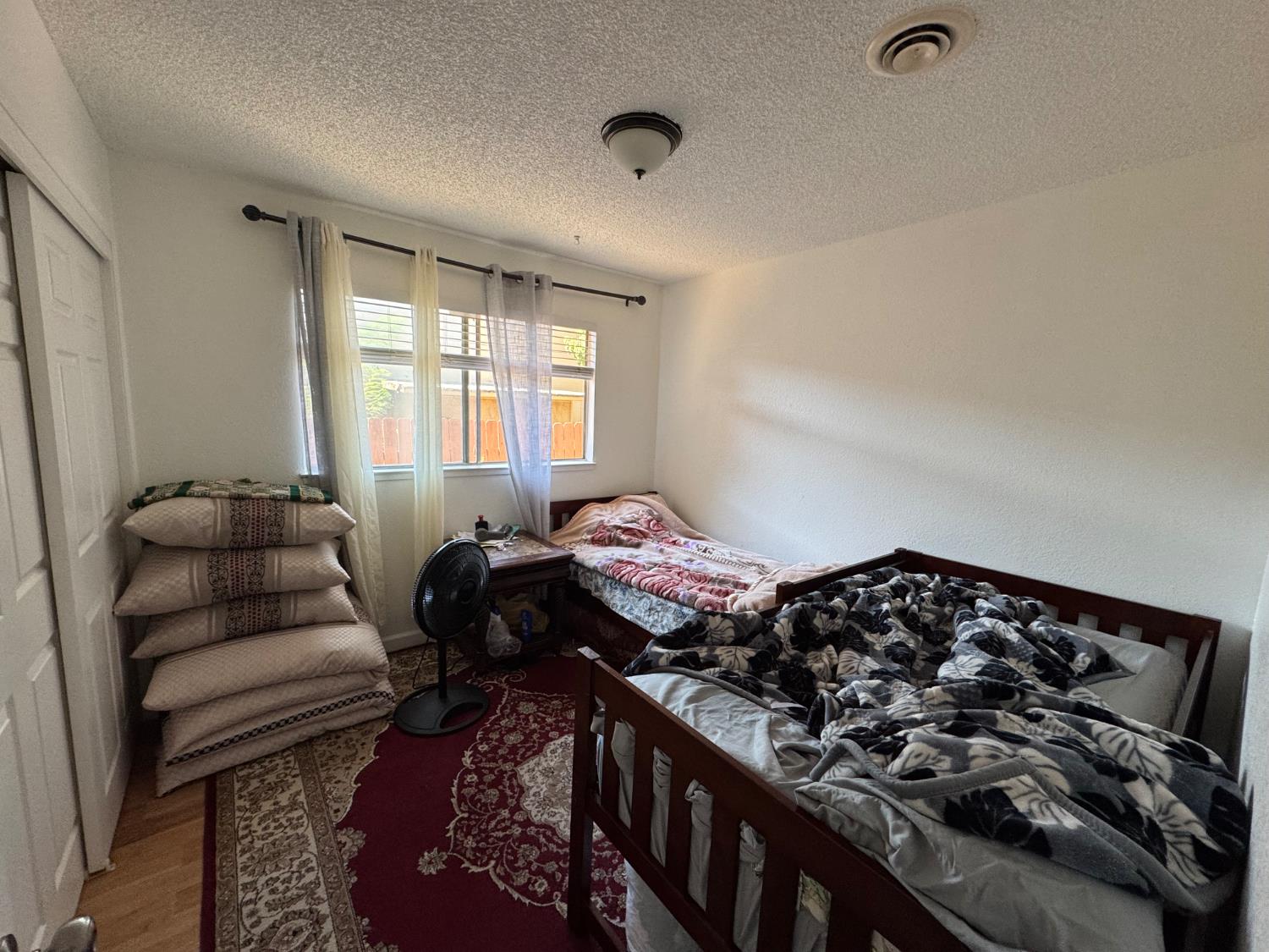 Yuba City, California, 95991-2504, United States, 6 Bedrooms Bedrooms, ,4 BathroomsBathrooms,Residential,For Sale,1920010