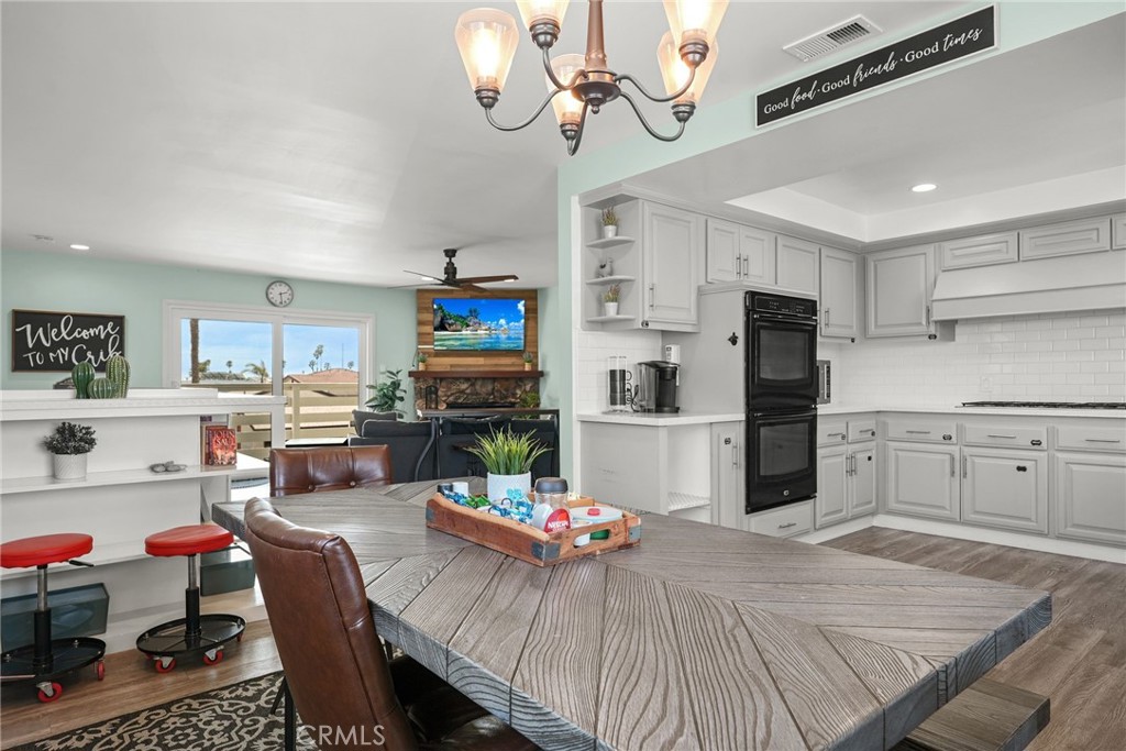 Oxnard, California, 93035, United States, 5 Bedrooms Bedrooms, ,1 BathroomBathrooms,Residential,For Sale,1847302