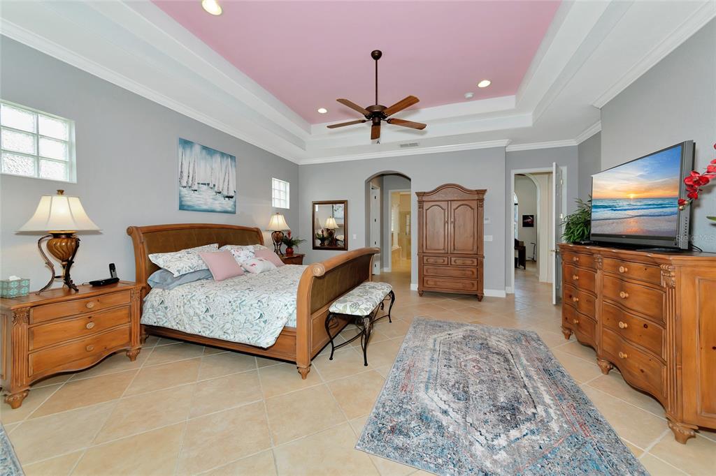 Bradenton, Florida, 34212, United States, 3 Bedrooms Bedrooms, ,3 BathroomsBathrooms,Residential,For Sale,1989547