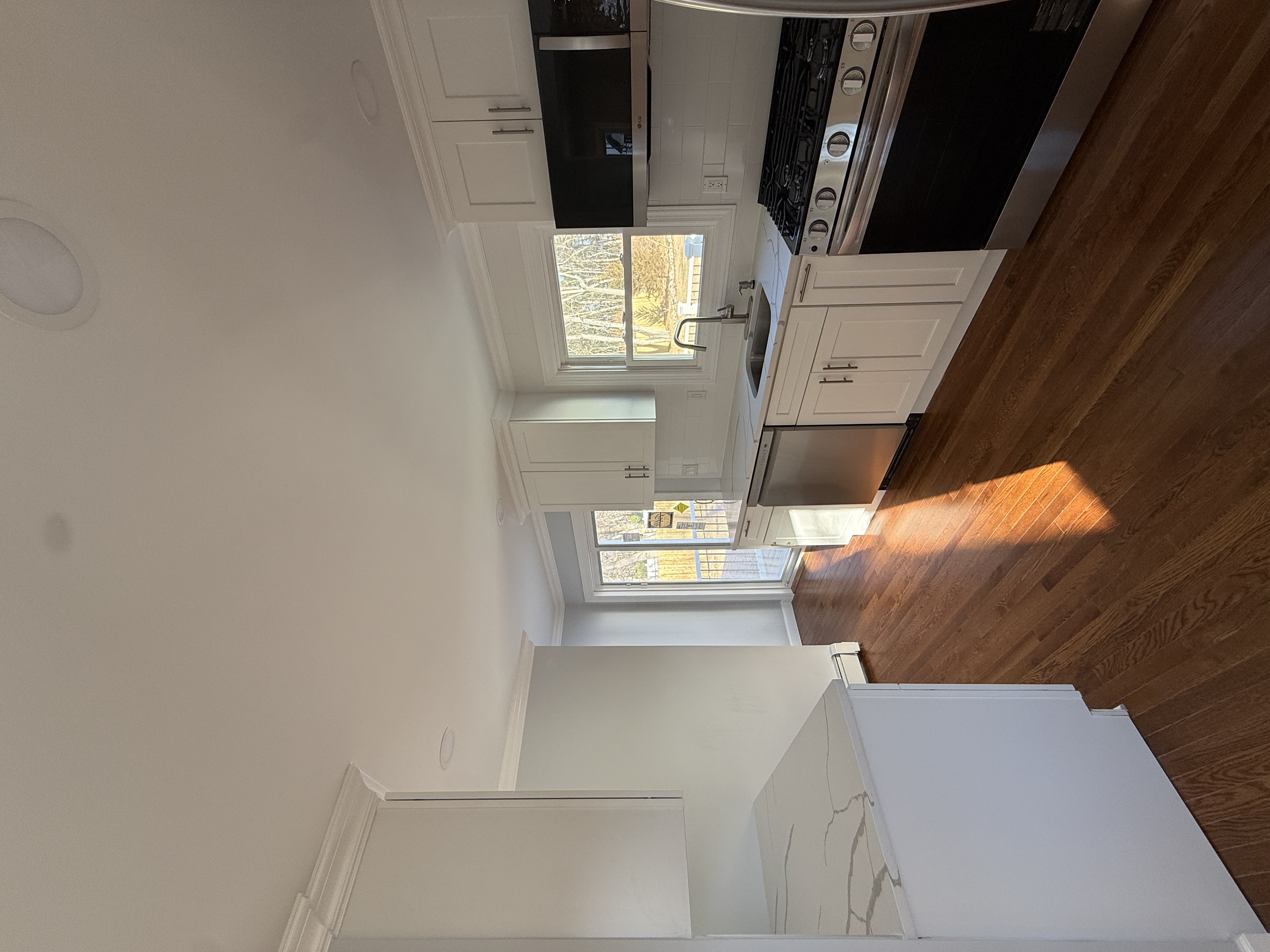 West Islip, New York, 11795, United States, 2 Bedrooms Bedrooms, ,Residential,For Sale,2007437