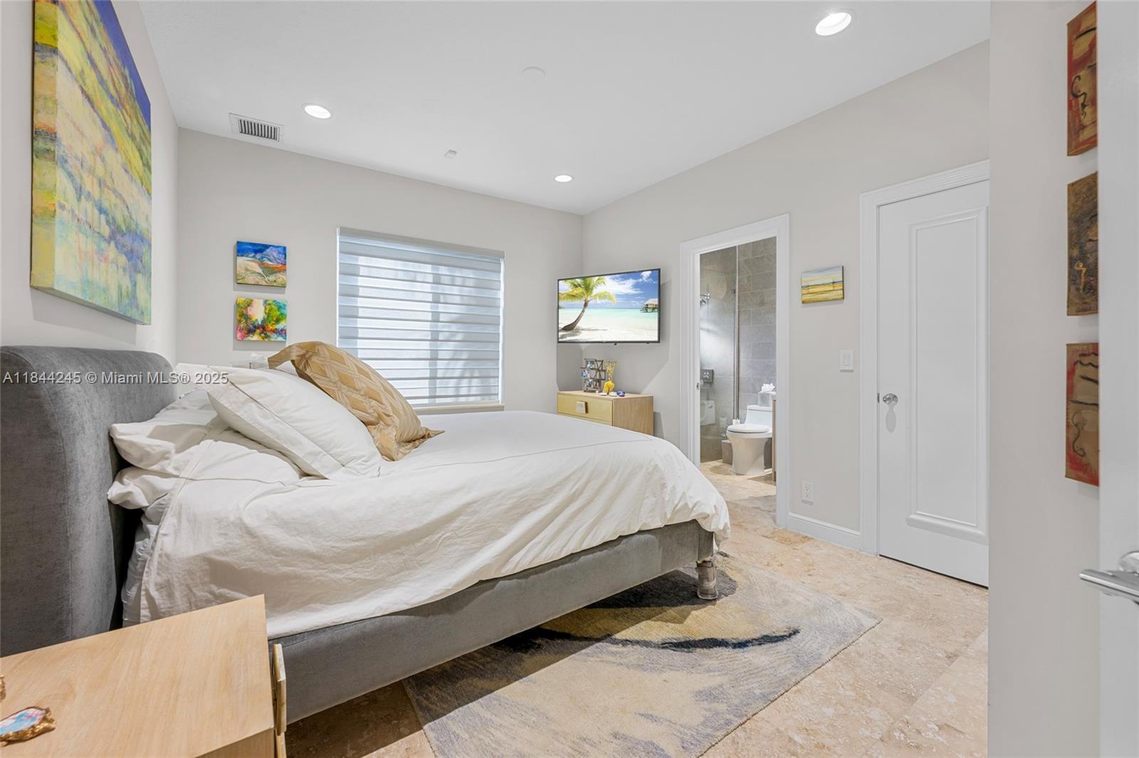 Weston, Florida, 33327, United States, 5 Bedrooms Bedrooms, ,4 BathroomsBathrooms,Residential,For Sale,1901974
