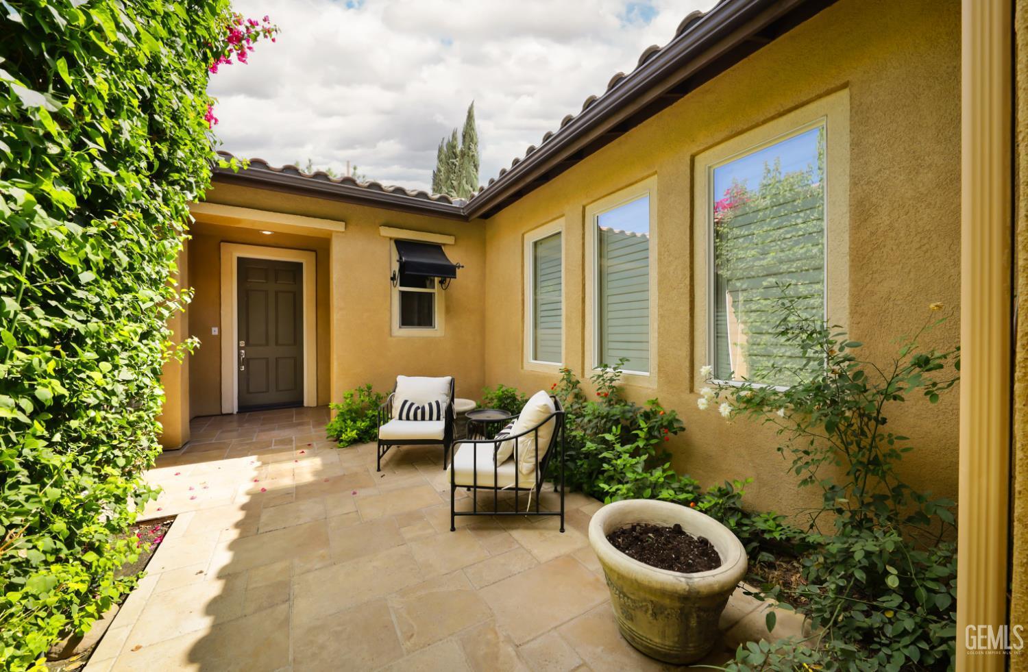 Bakersfield, California, 93312, United States, 3 Bedrooms Bedrooms, ,2 BathroomsBathrooms,Residential,For Sale,1987414