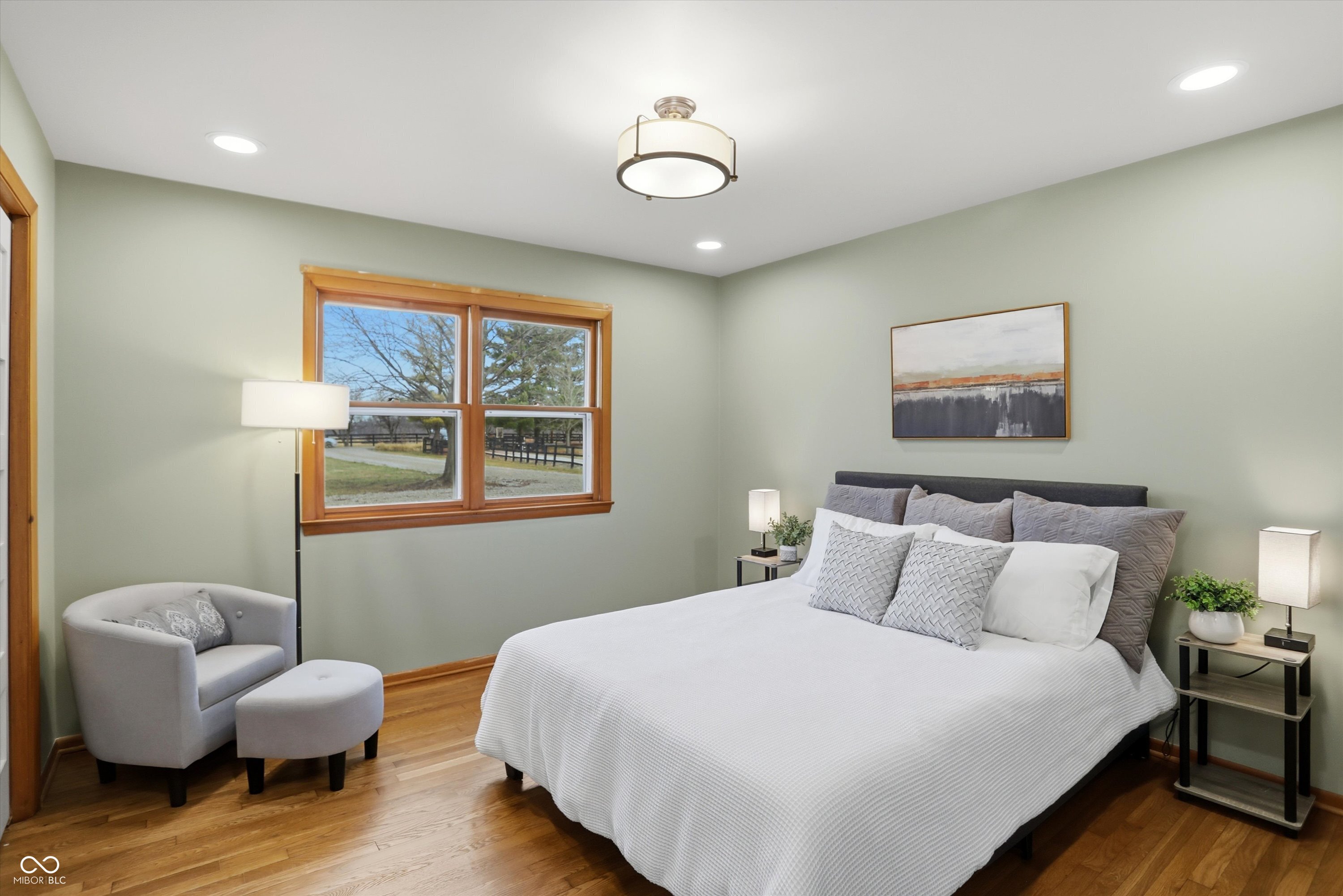 Zionsville, Indiana, 46077, United States, 3 Bedrooms Bedrooms, ,2 BathroomsBathrooms,Residential,For Sale,2008778