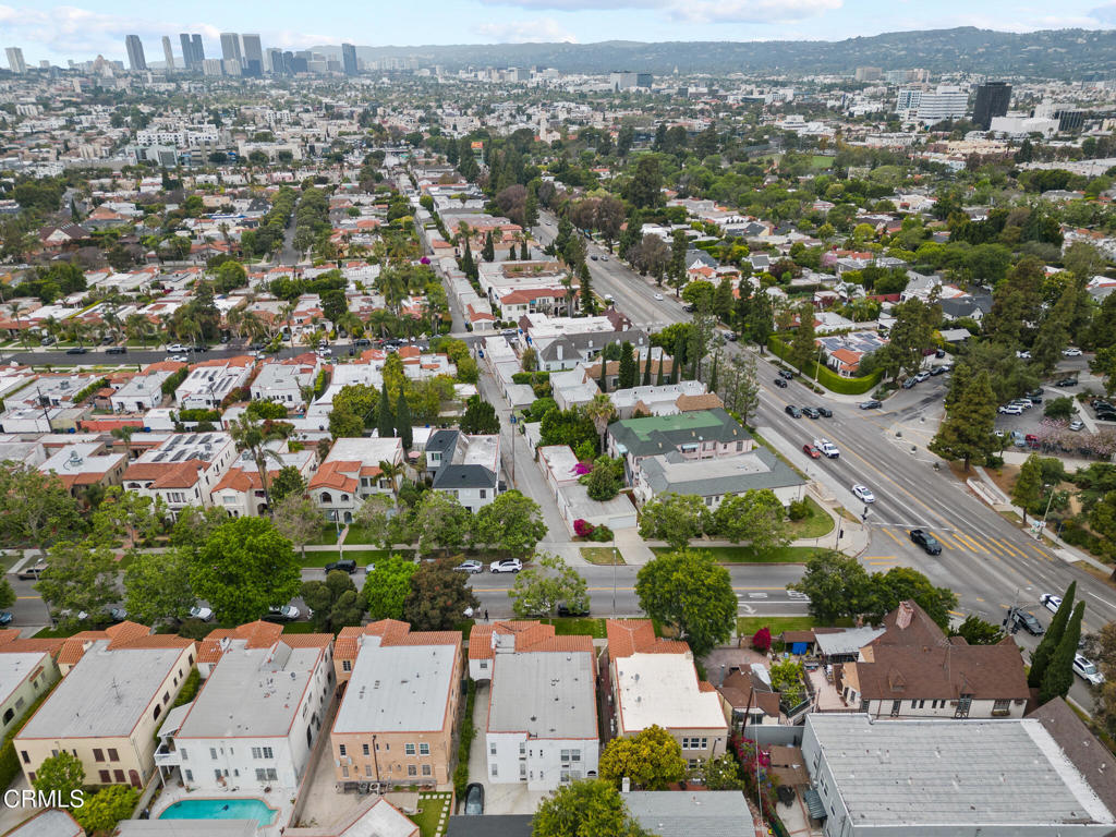 Los Angeles, California, 90035, United States, ,Residential,For Sale,1691195