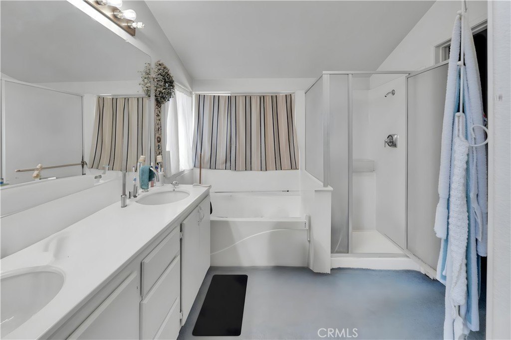 Fontana, California, 92336, United States, 4 Bedrooms Bedrooms, ,2 BathroomsBathrooms,Residential,For Sale,1943666