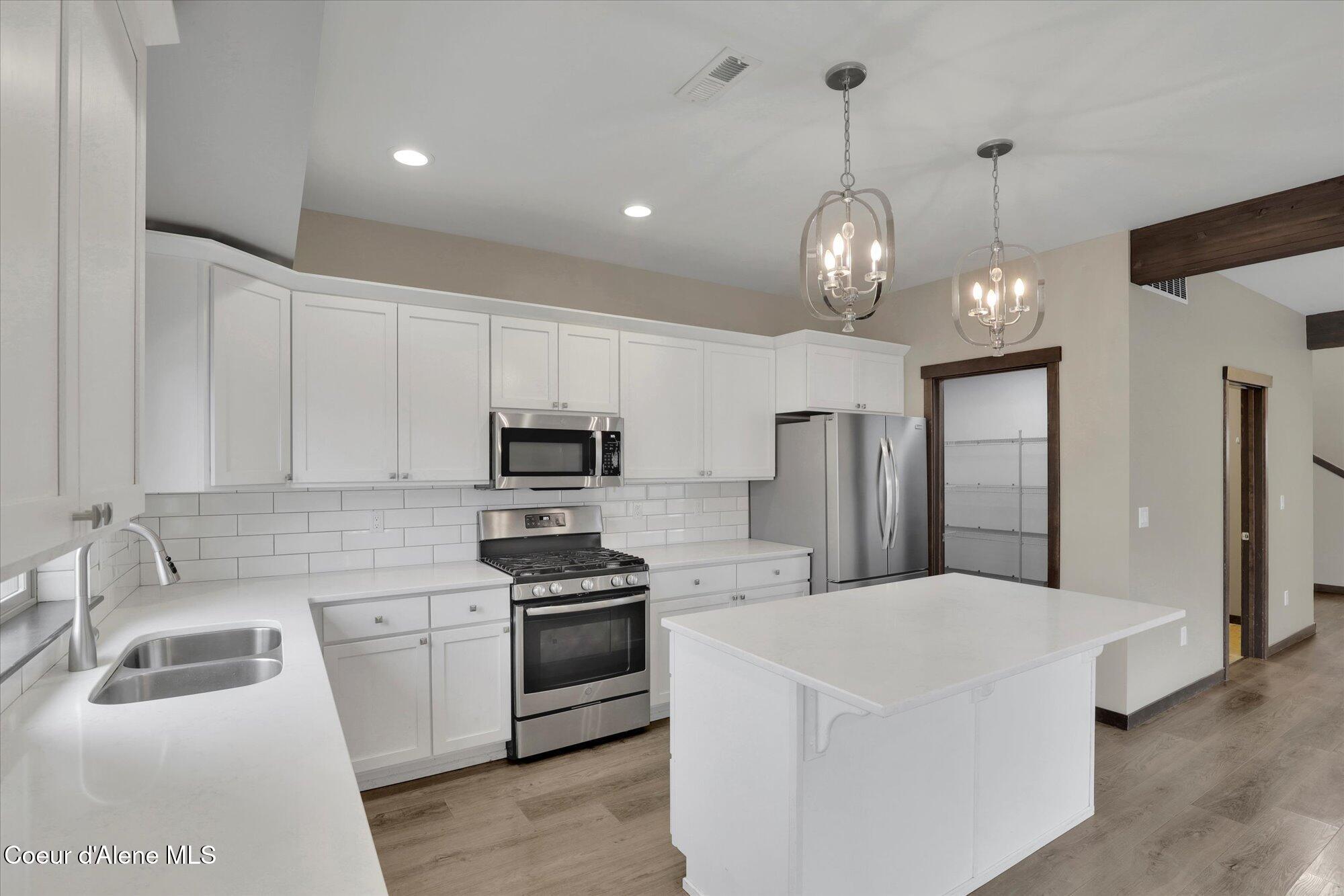 Post Falls, Idaho, 83854, United States, 4 Bedrooms Bedrooms, ,3 BathroomsBathrooms,Residential,For Sale,1935472