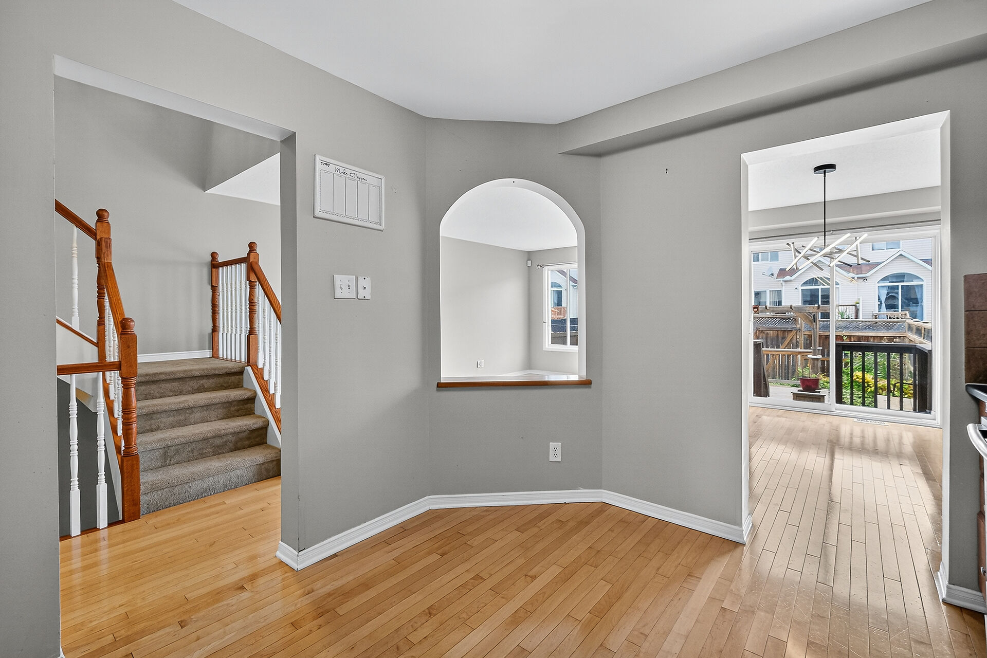 Ottawa, Ontario, K2W1E1, CA, 3 Bedrooms Bedrooms, ,3 BathroomsBathrooms,Residential,For Sale,1995671