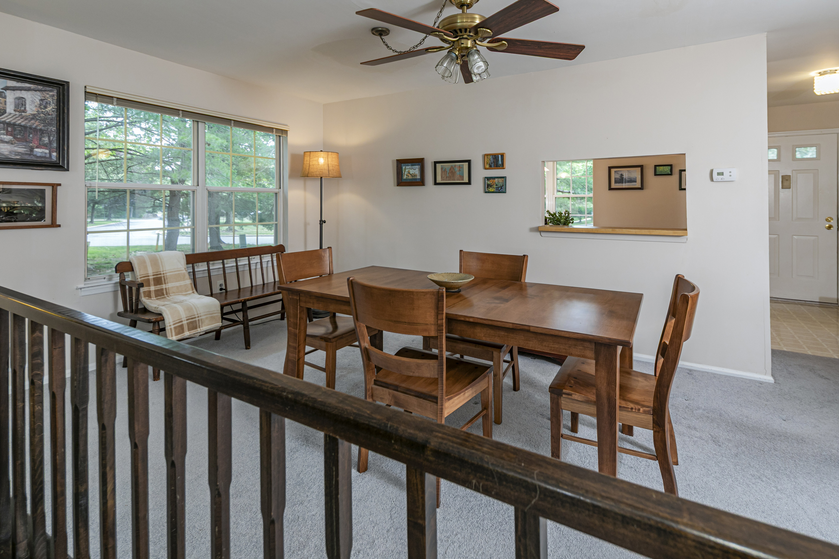  Roomy End-Unit Townhome Steps from Village Park - 物件實景