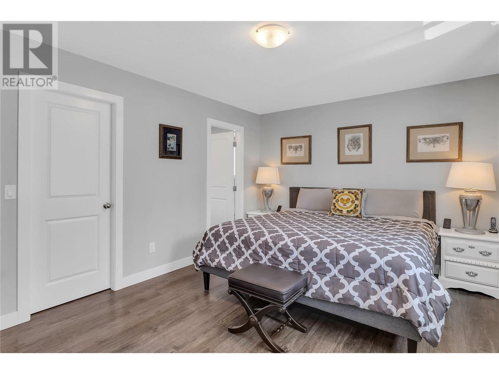 KELOWNA, British Columbia, V1Z 3W6, CA, 5 Bedrooms Bedrooms, ,3 BathroomsBathrooms,Residential,For Sale,1838987