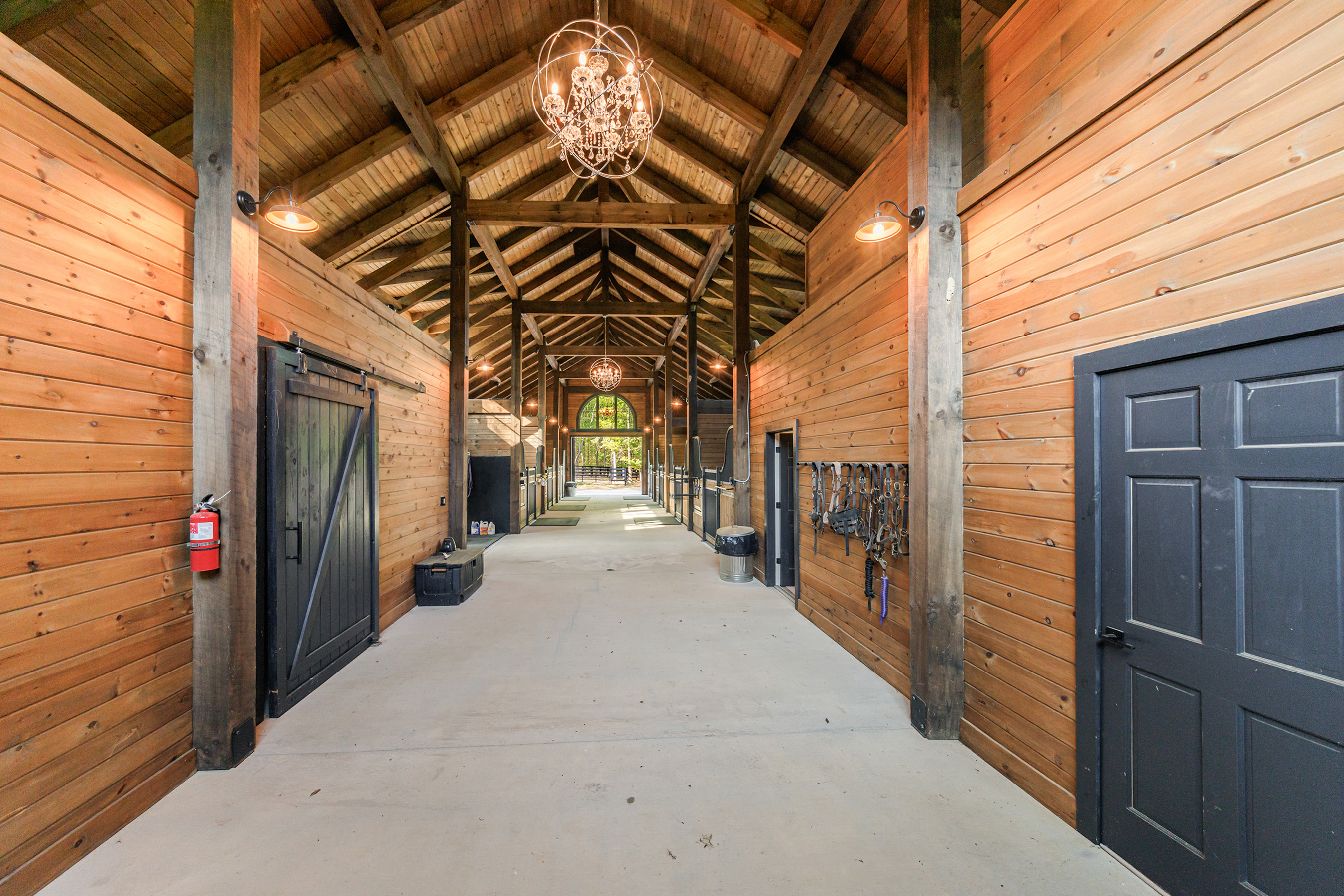  Stunning Milton Estate with Barn and Greenhouse on 50+/- Private Acres - 物件實景