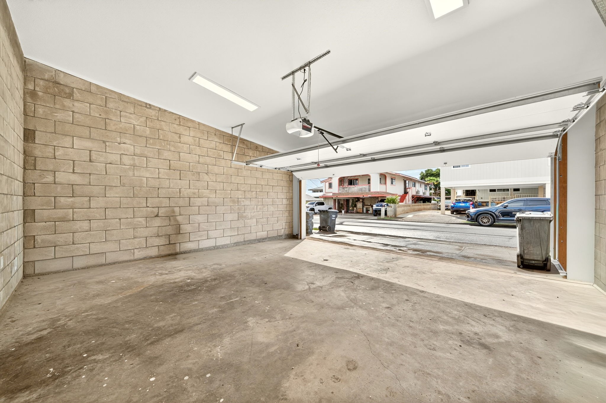 Honolulu, Hawaii, 96818, United States, 4 Bedrooms Bedrooms, ,4 BathroomsBathrooms,Residential,For Sale,2007893