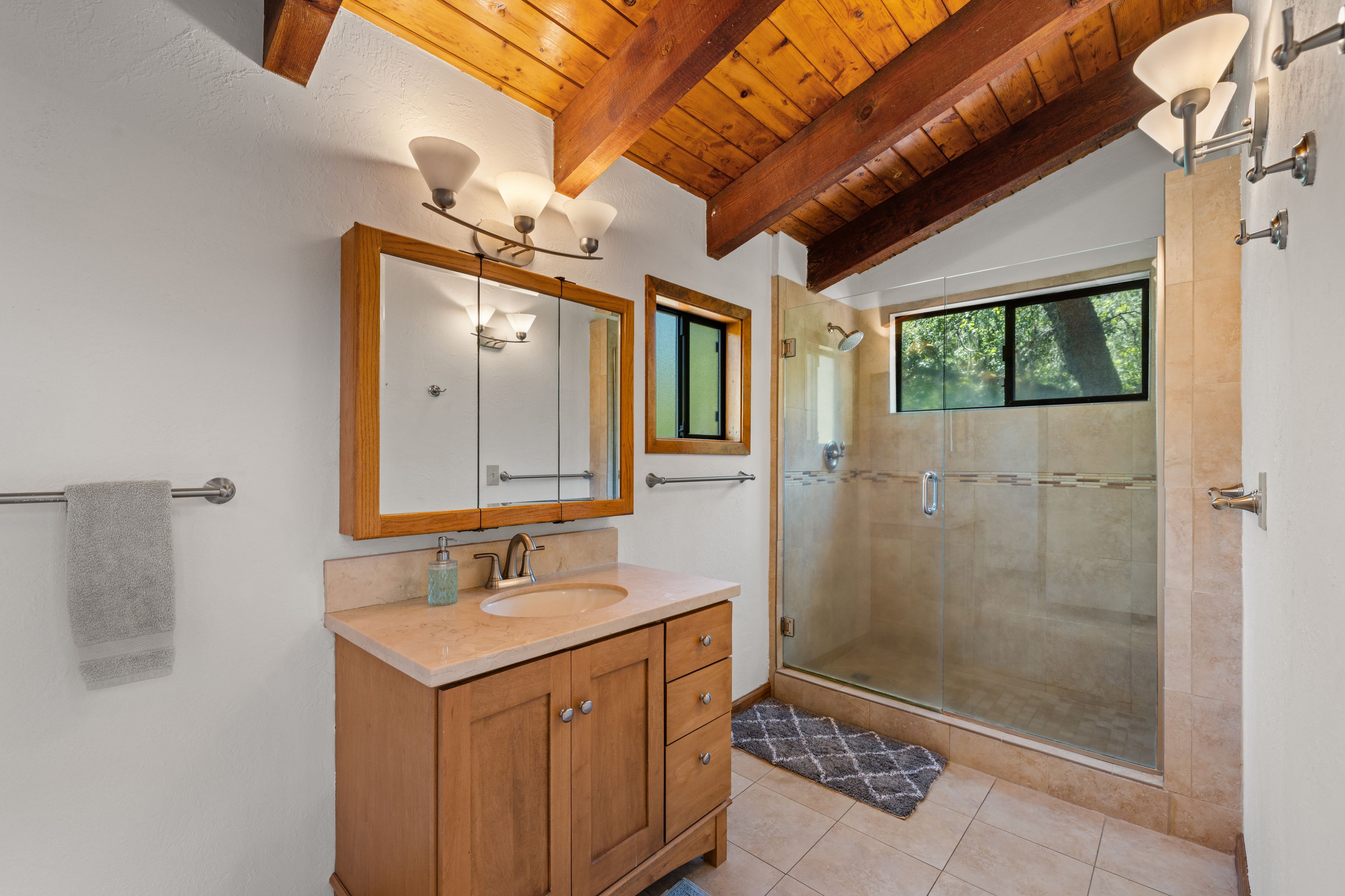 1595 Warm Springs Road - 物件實景