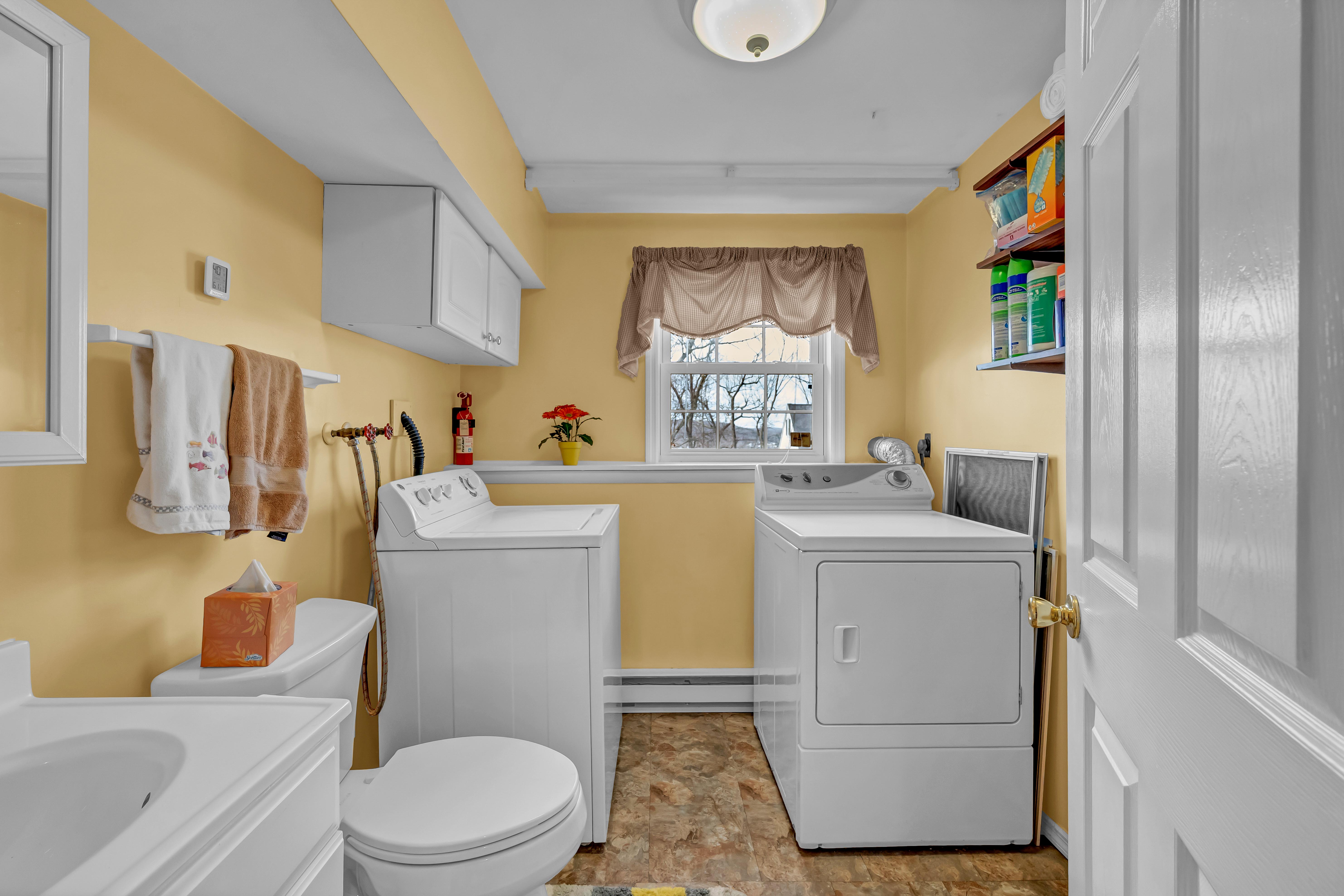  Beautifully Maintained Home - 物件實景