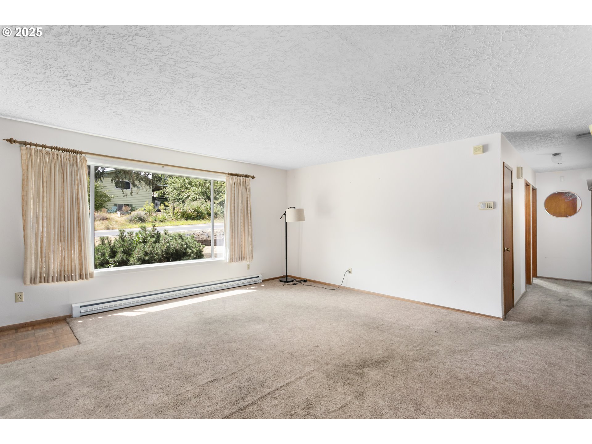 Vancouver, Washington, 98663, United States, 3 Bedrooms Bedrooms, ,1 BathroomBathrooms,Residential,For Sale,1911249