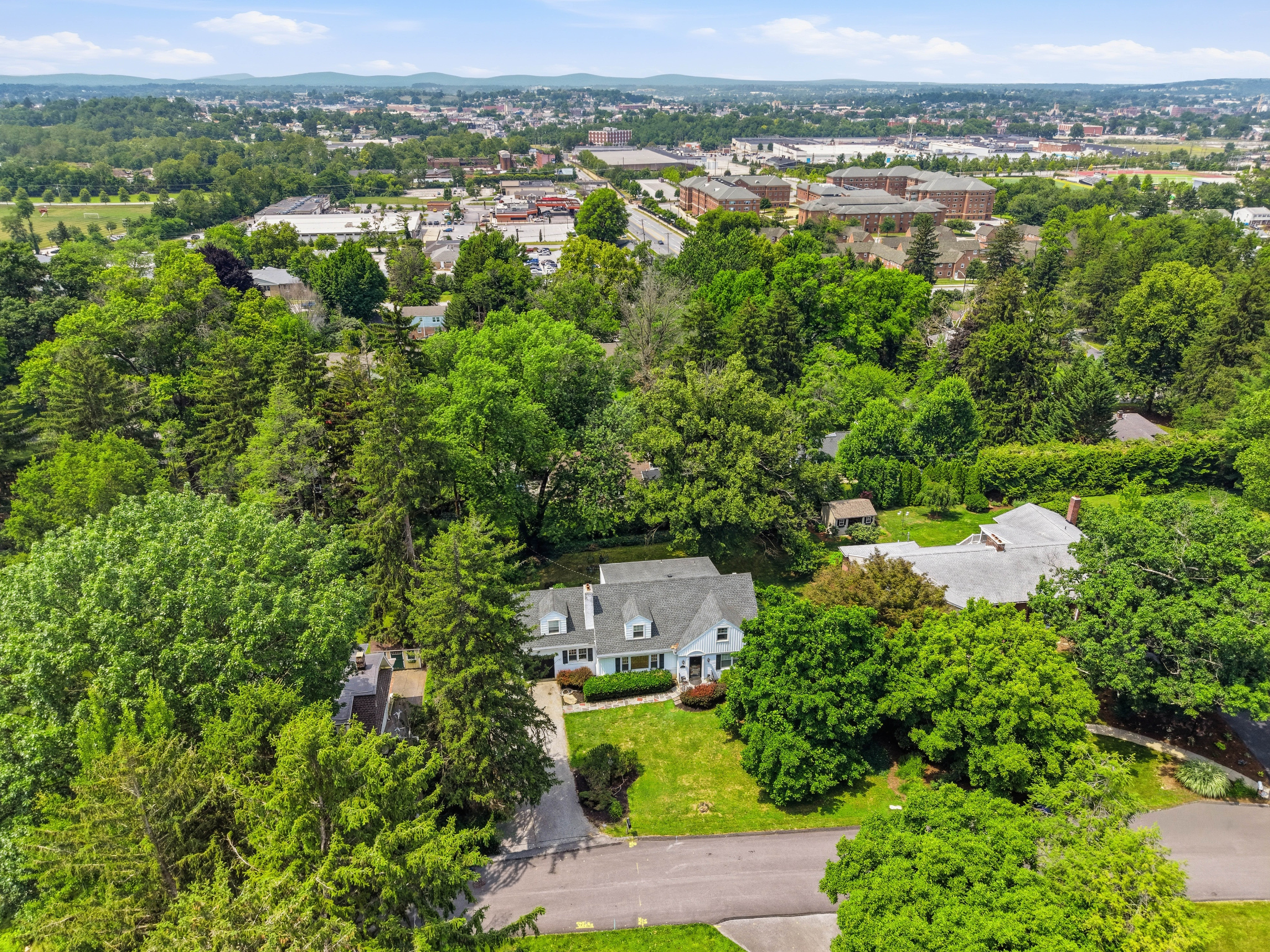  983 Brockie Ln - 物件實景