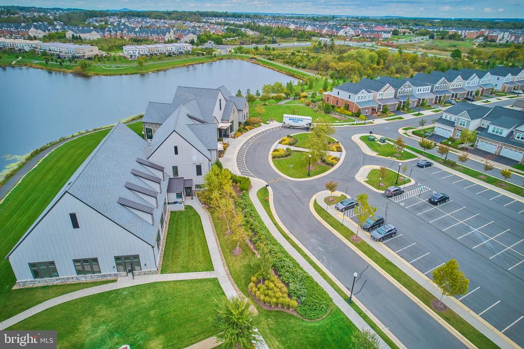 Ashburn, Virginia, 20148, United States, 3 Bedrooms Bedrooms, ,2 BathroomsBathrooms,Residential,For Sale,1977390